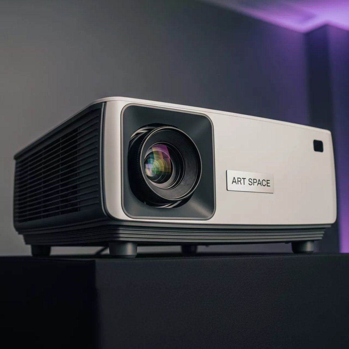 Аренда Проектор Barco HDX 4K 20 в Маринс Парк Отеле — ART SPACE