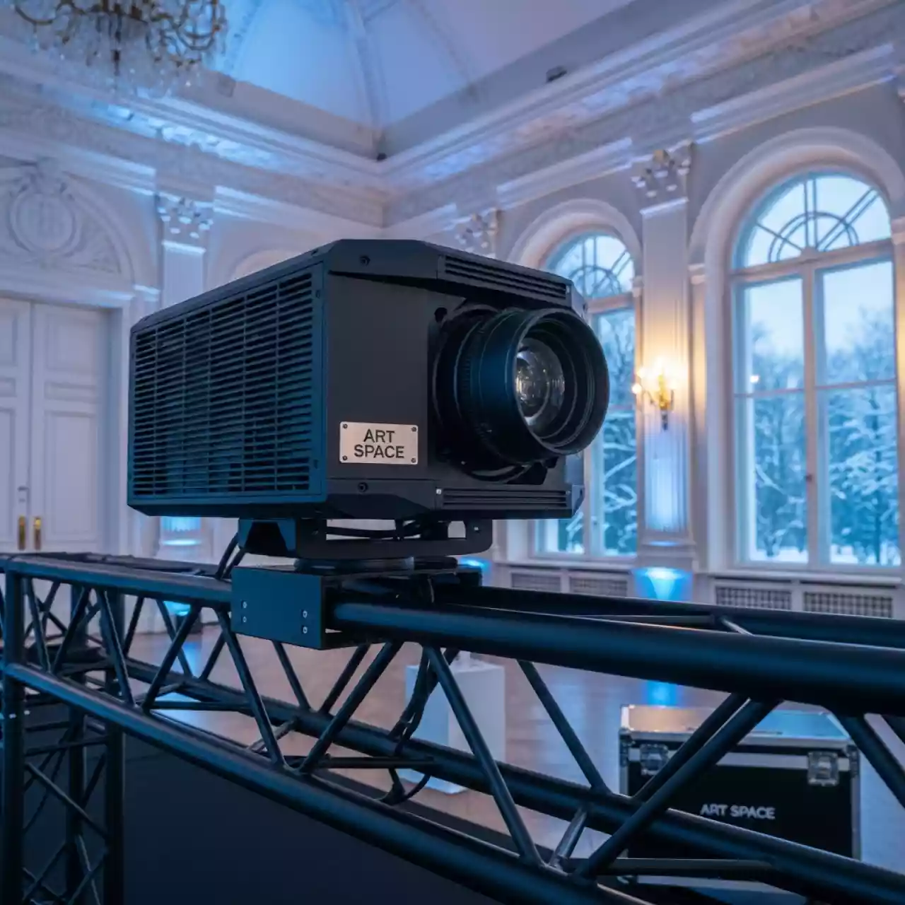 Аренда Проектор Epson EB L12000Q 4K в усадьбе Голицына — ART SPACE