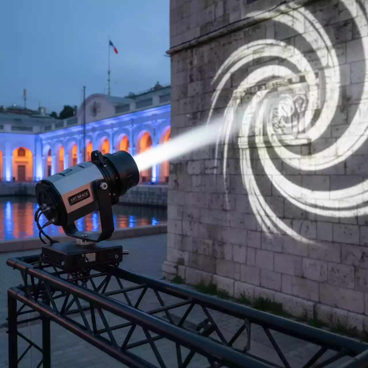 Аренда Проектор гобо HTI Outdoor на территории Морпорта Сочи — ART SPACE