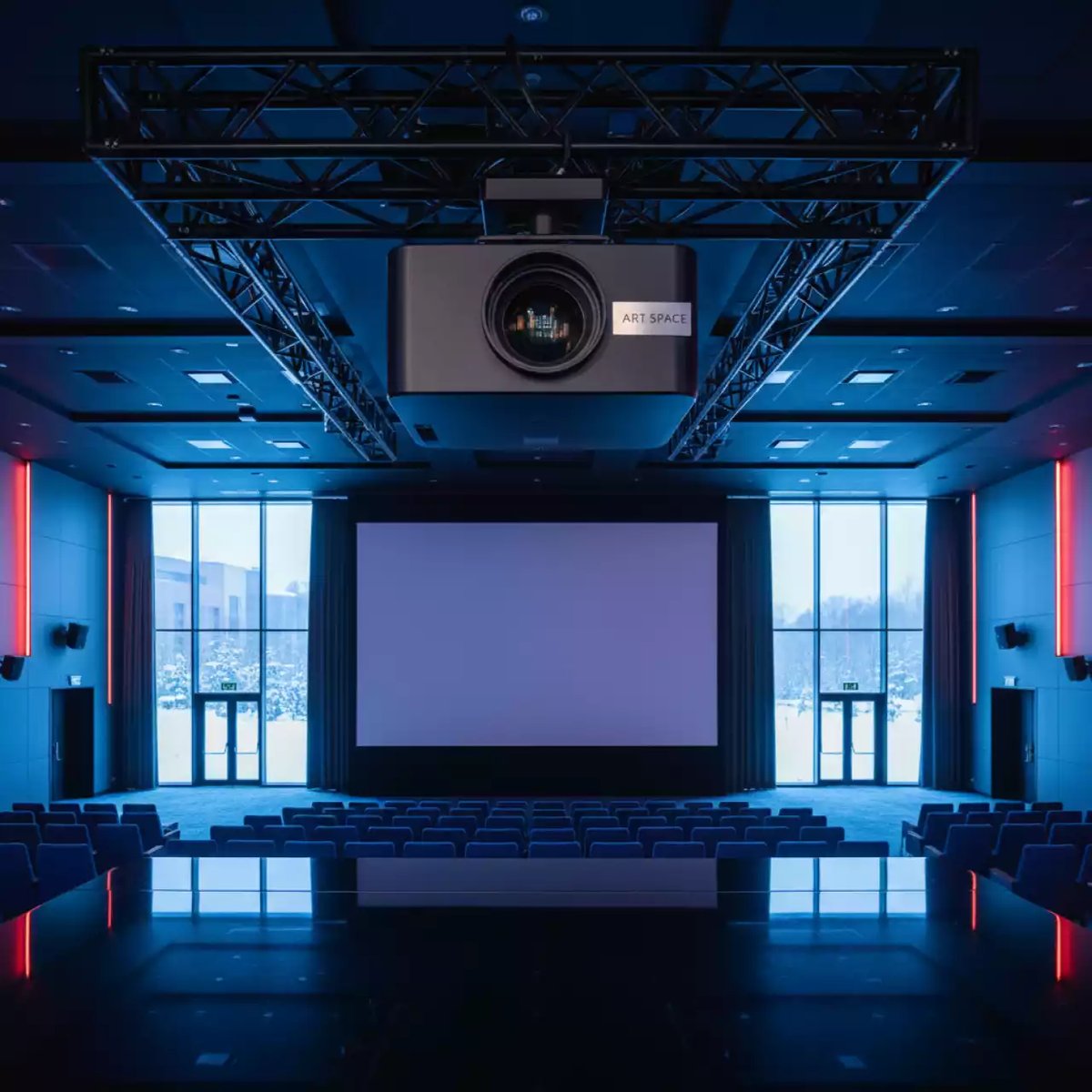 Аренда Проектор мультимедиа Sanyo PDG DHT8000L в Radisson Blu Resort & Congress Centre — ART SPACE