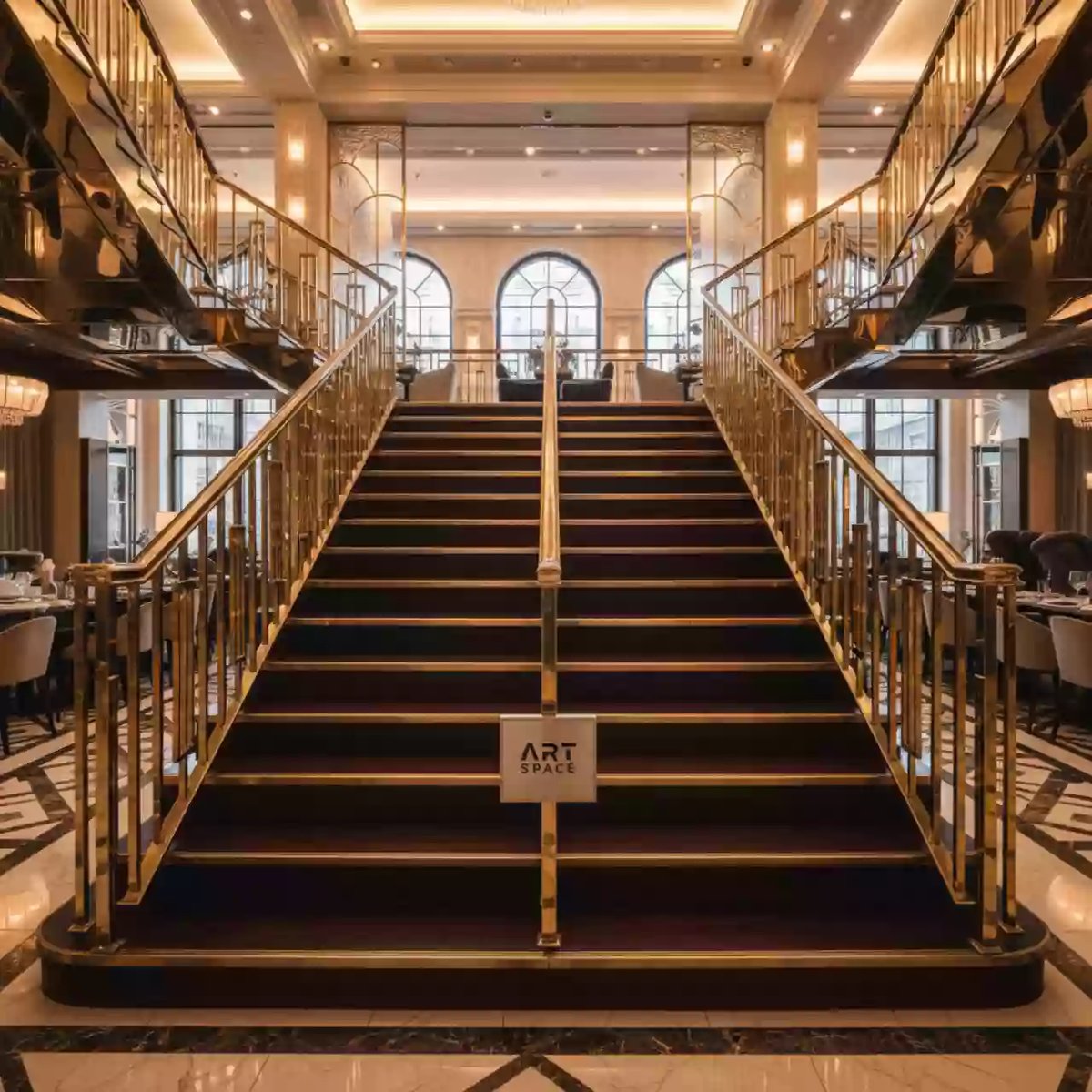 Аренда Пролеты лестничные в ресторане «Магадан» — ART SPACE