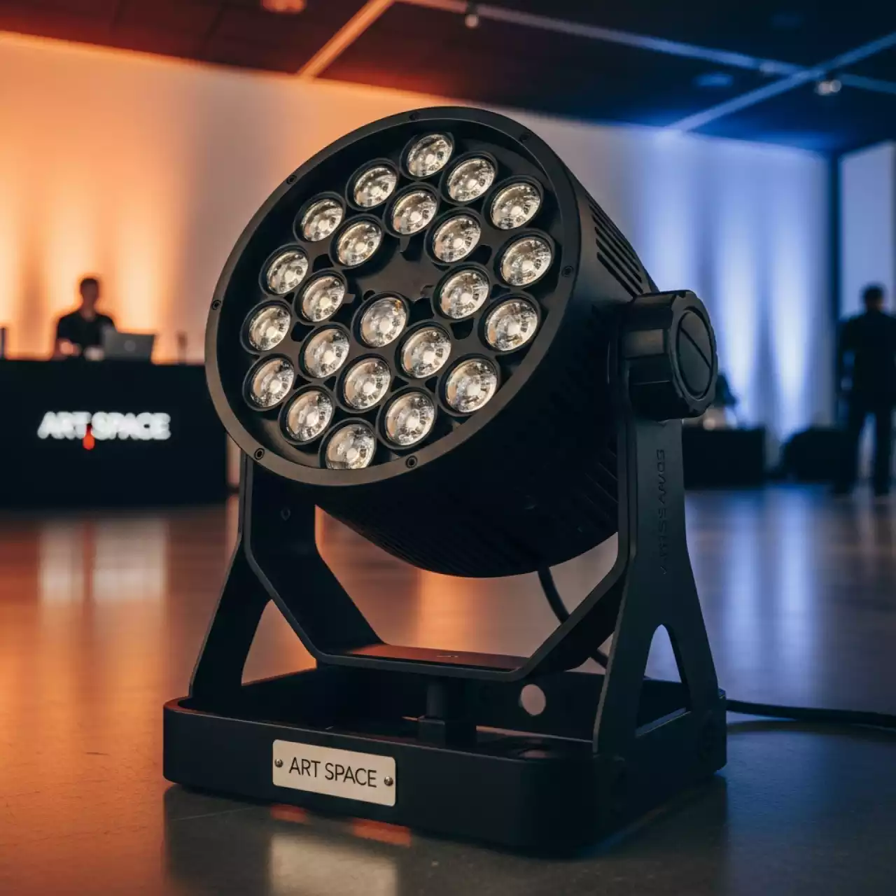 Аренда Прожектор светодиодный LED Par Anlight ANLT3001 545 RGBWA в Delta Sirius — ART SPACE