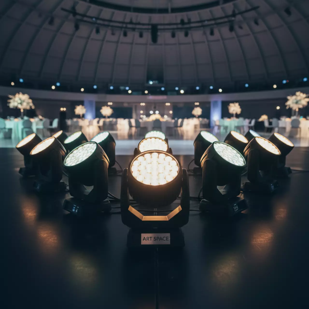 Аренда Прожекторов LED для площадки в Ледовом дворце «Айсберг» — ART SPACE