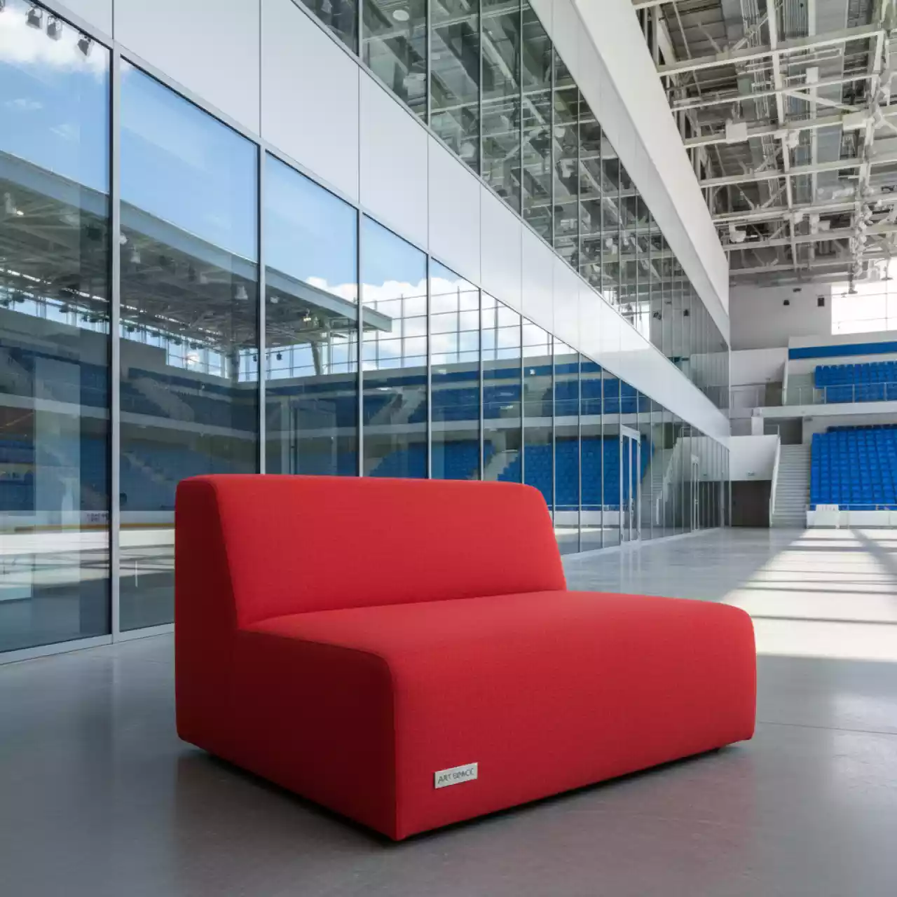 Аренда Пуф бескаркасный Plagg красный в ледовой арене «Шайба» — ART SPACE