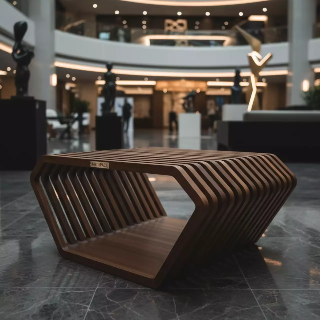 Аренда Пуф деревянный складной Stria в гранд-отеле «Жемчужина» — ART SPACE