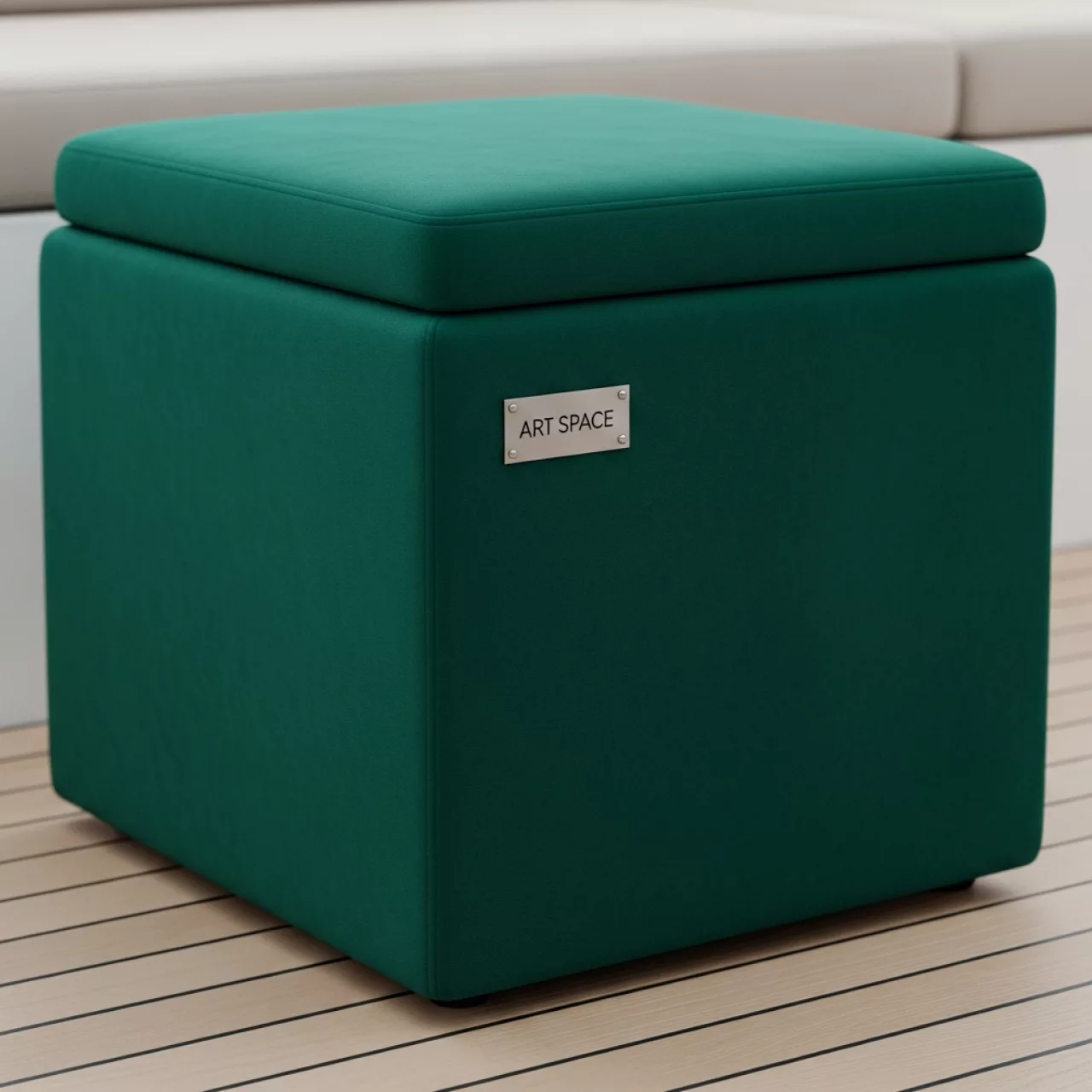 Аренда Пуф изумрудный квадратный Shape на VIP теплоходе (Морпорт Сочи) — ART SPACE