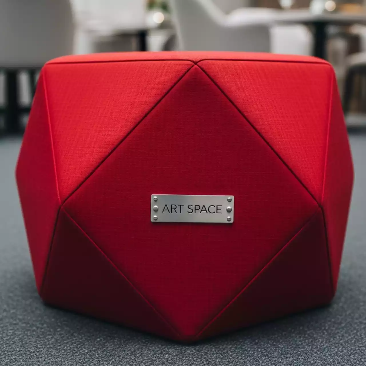 Аренда Пуф красный геометрия в ресторане «Sanremo» — ART SPACE