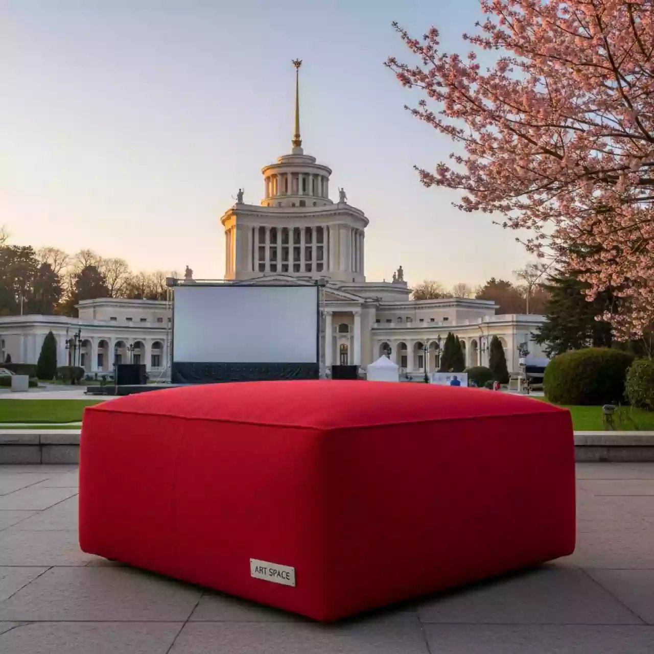 Аренда Пуф красный Privato в санатории «Сочи» — ART SPACE