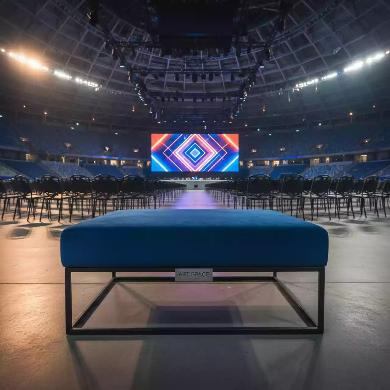 Аренда Пуф Mali с подушкой на арене «Фишт» — ART SPACE