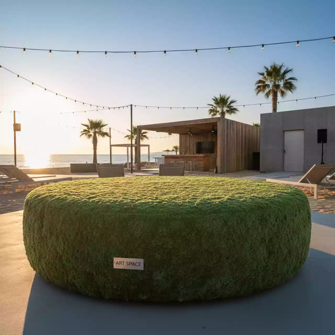 Аренда Пуф мшистый большой НОРМАН на пляже «Ривьера» — ART SPACE