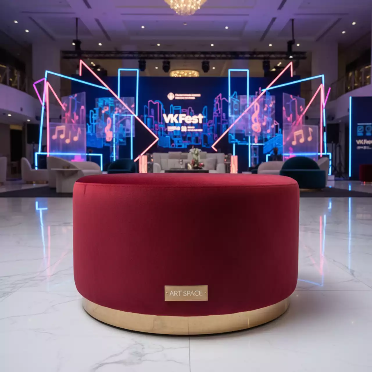 Аренда Пуф Privato red в Гранд Отель Сочи — ART SPACE