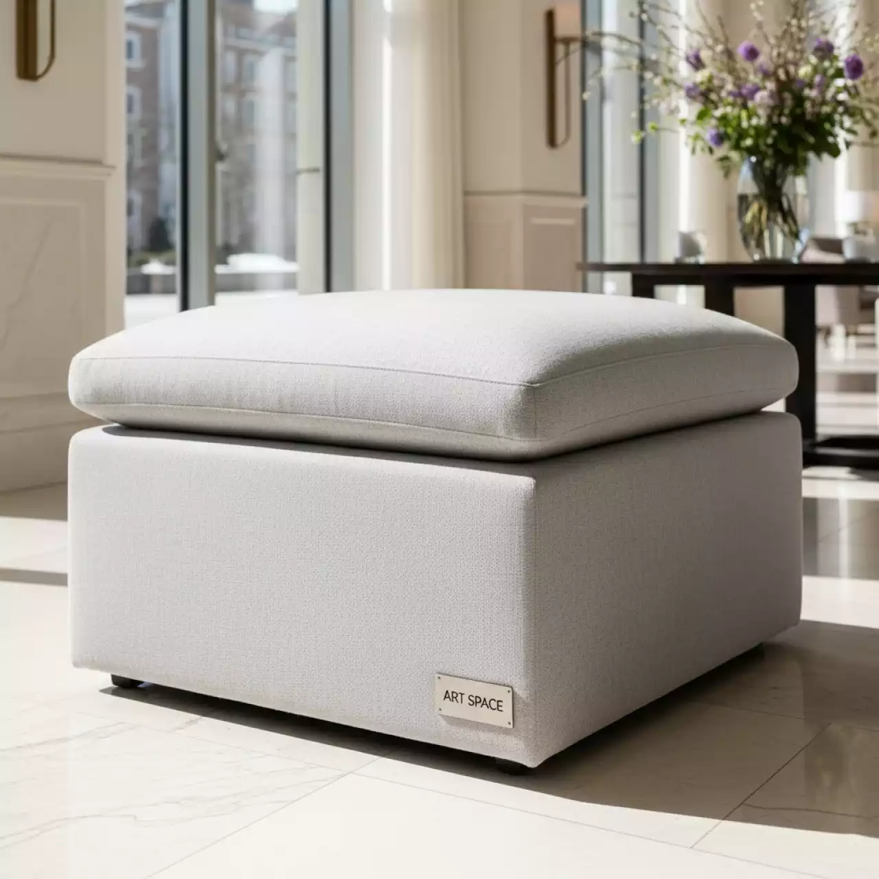 Аренда Пуф с подушкой в Mövenpick Hotel — ART SPACE