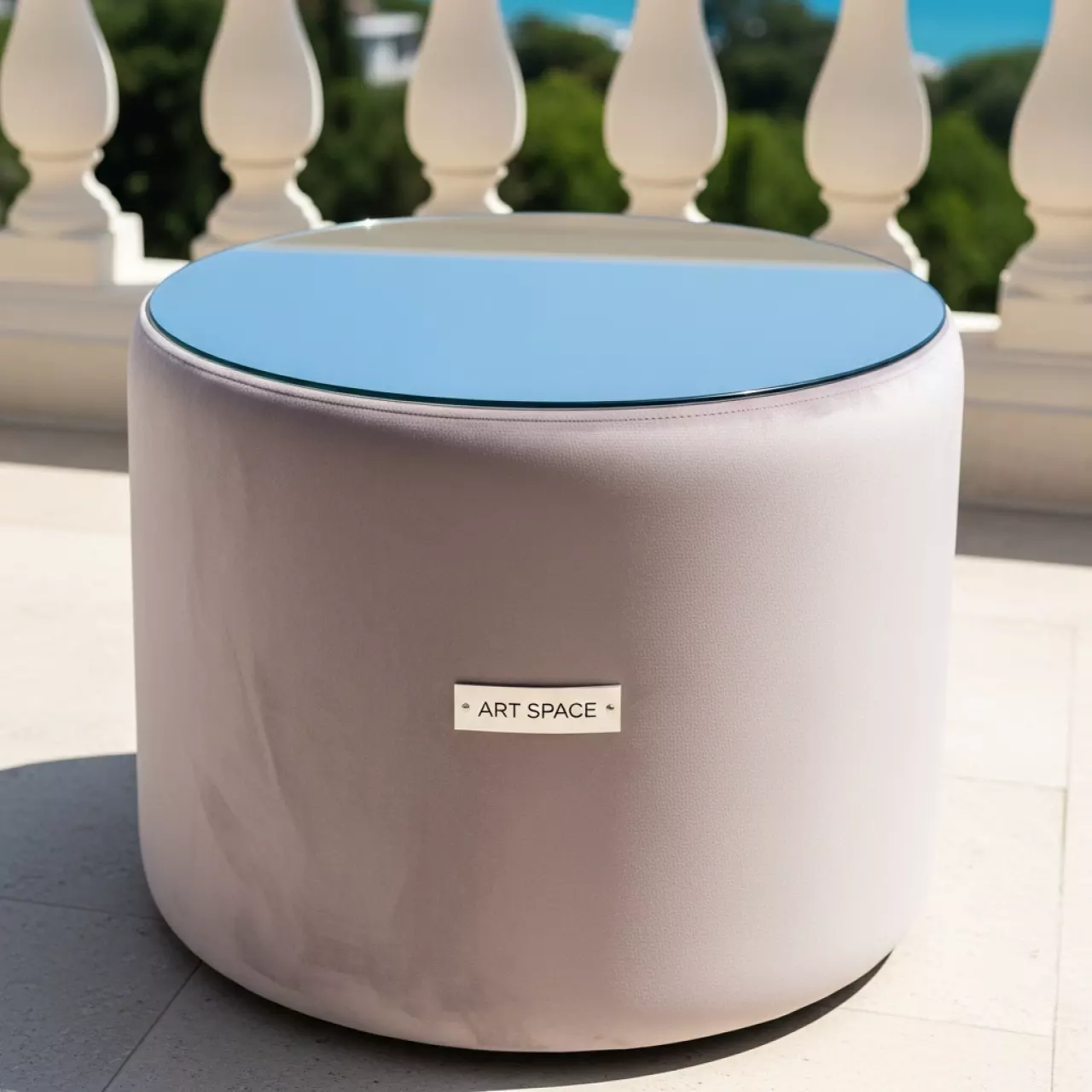 Аренда Пуф стол Кокет с зеркальной столешницей в санатории «Сочи» — ART SPACE