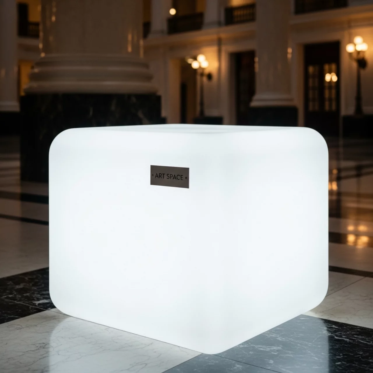 Аренда Пуф светящийся Wow Luminoso в Pullman Sochi Centre — ART SPACE