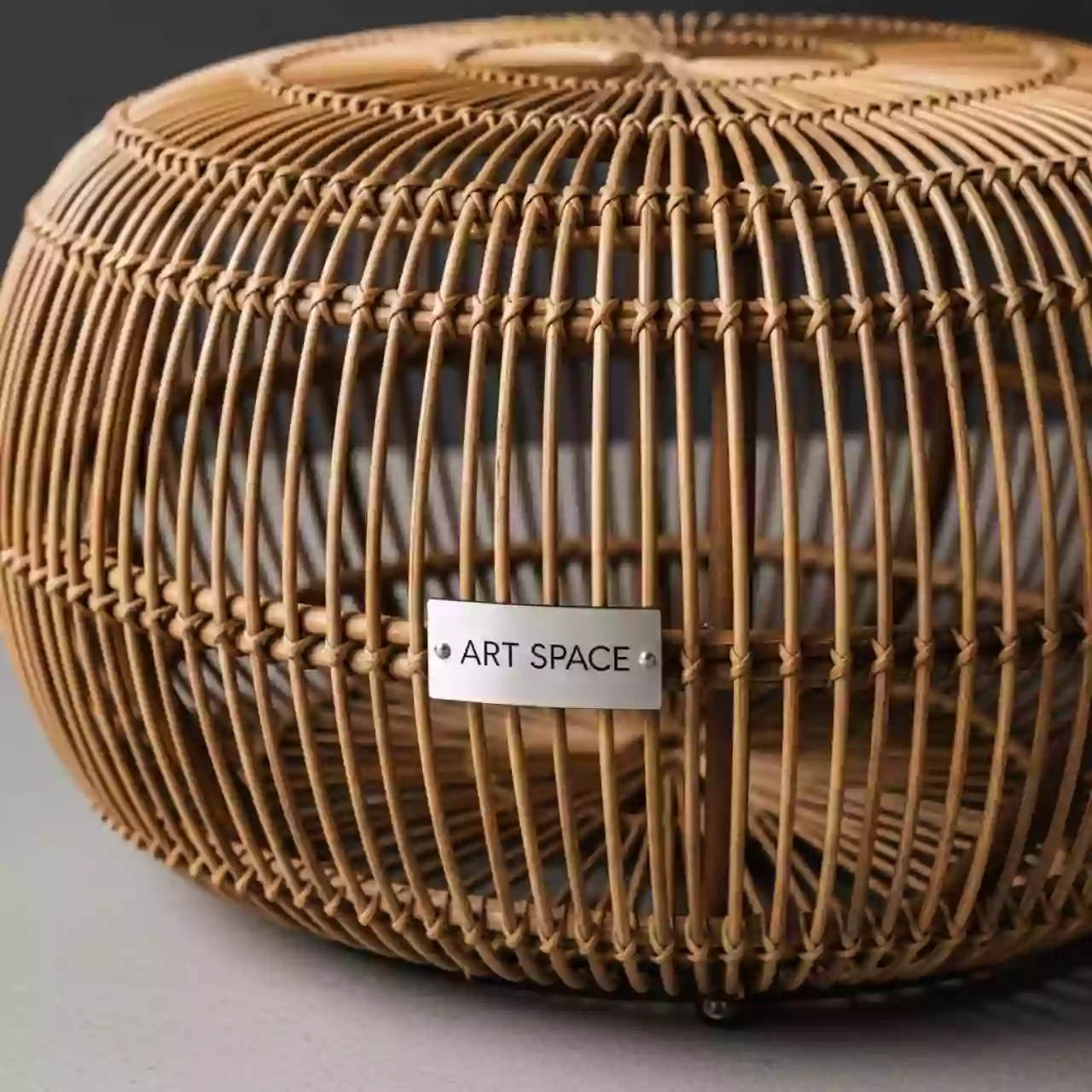 Аренда Пуф Толедо плетеный коричневый в Sport Inn Hotel & Wellness — ART SPACE