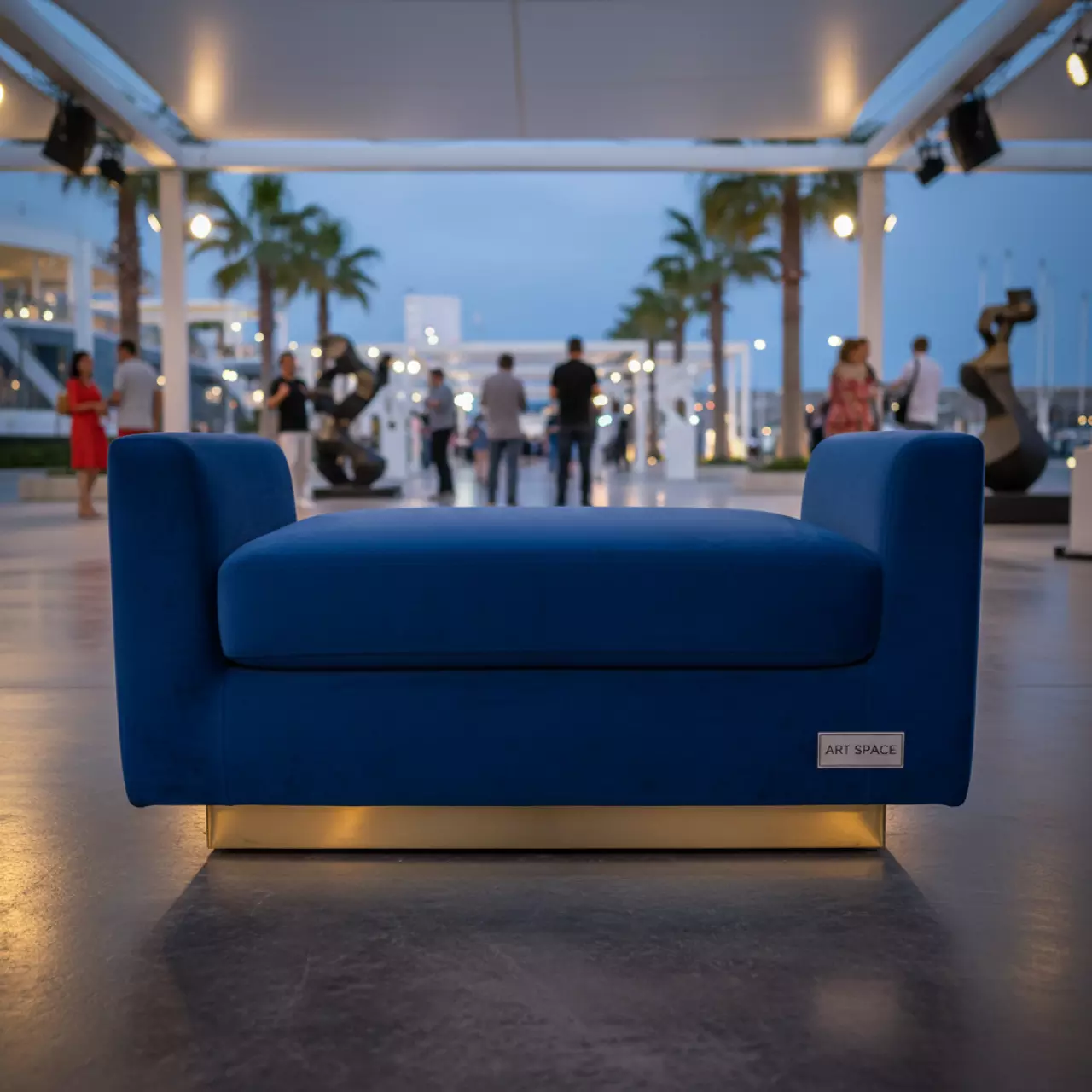 Аренда Пуф велюровый на территории Морпорта Сочи — ART SPACE