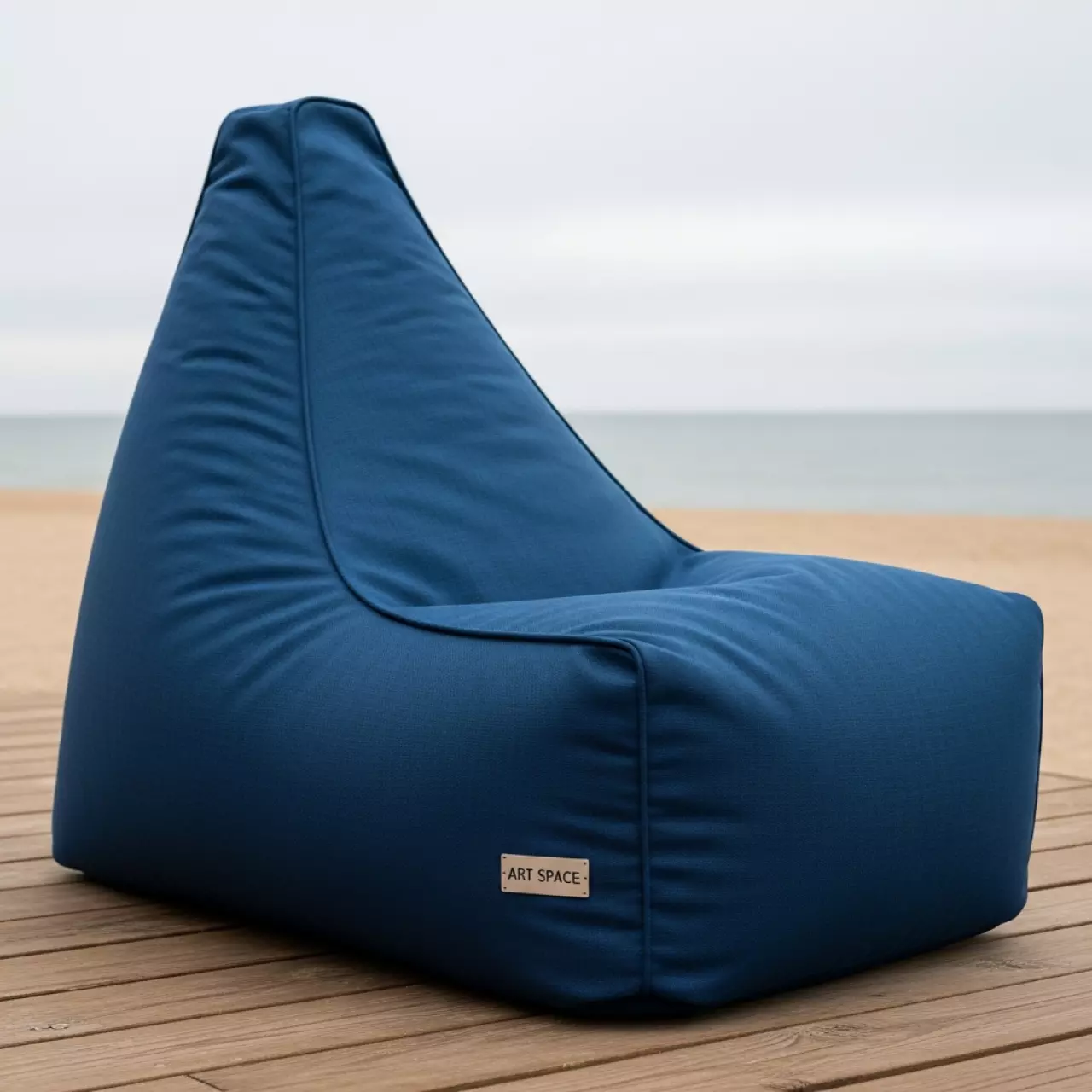 Аренда Пуфик Big shape blue triangle на пляже «Маяк» — ART SPACE