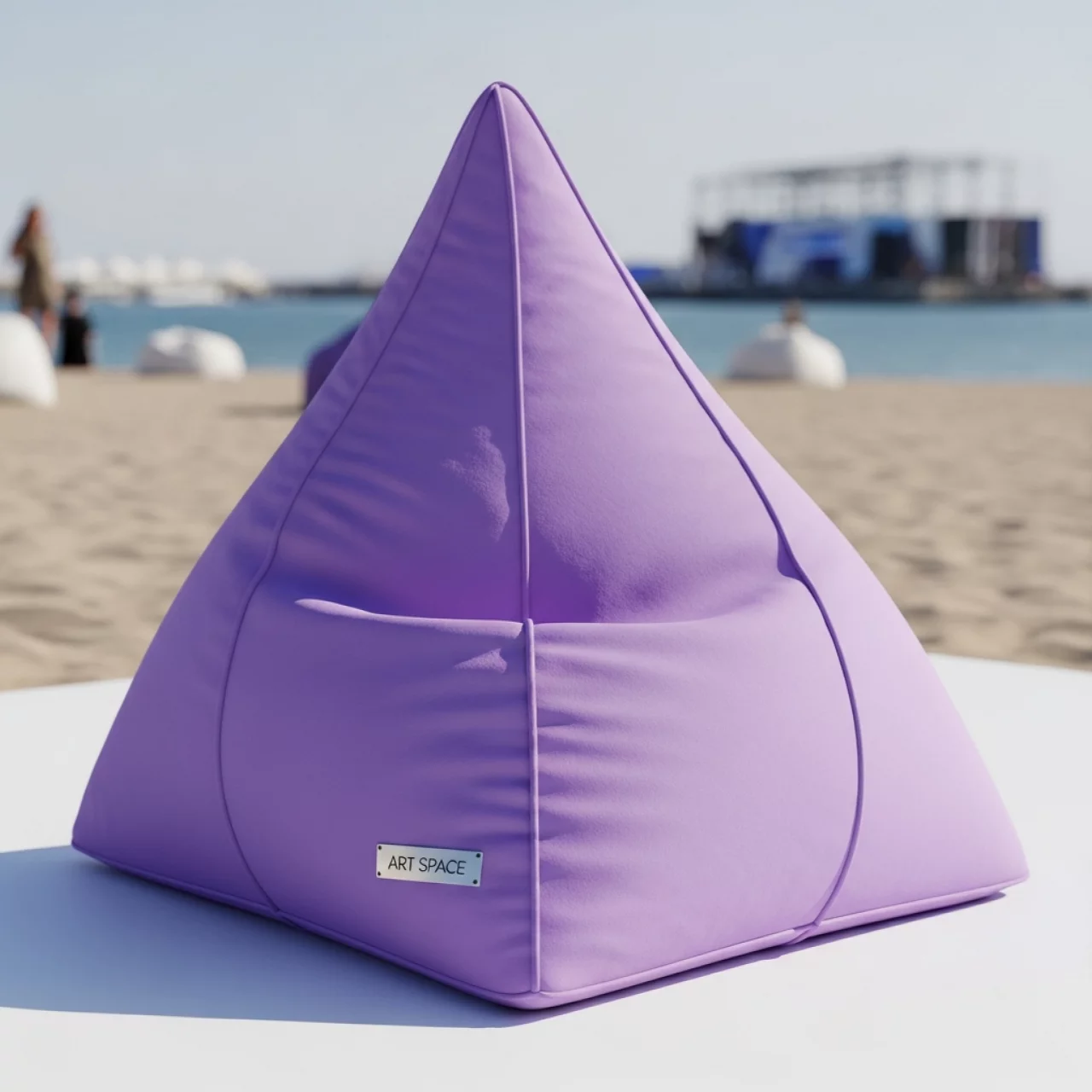 Аренда Пуфик треугольный сиреневый на пляже «Ривьера» — ART SPACE