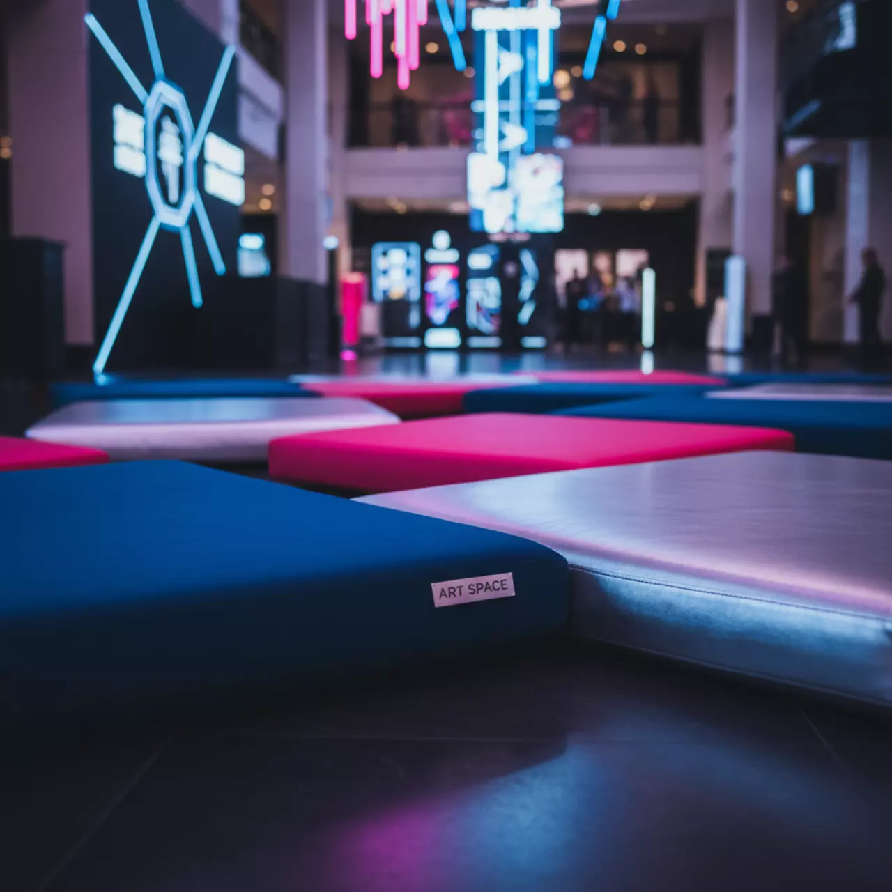 Аренда Пуфы бескаркасные в казино «Сочи» — ART SPACE