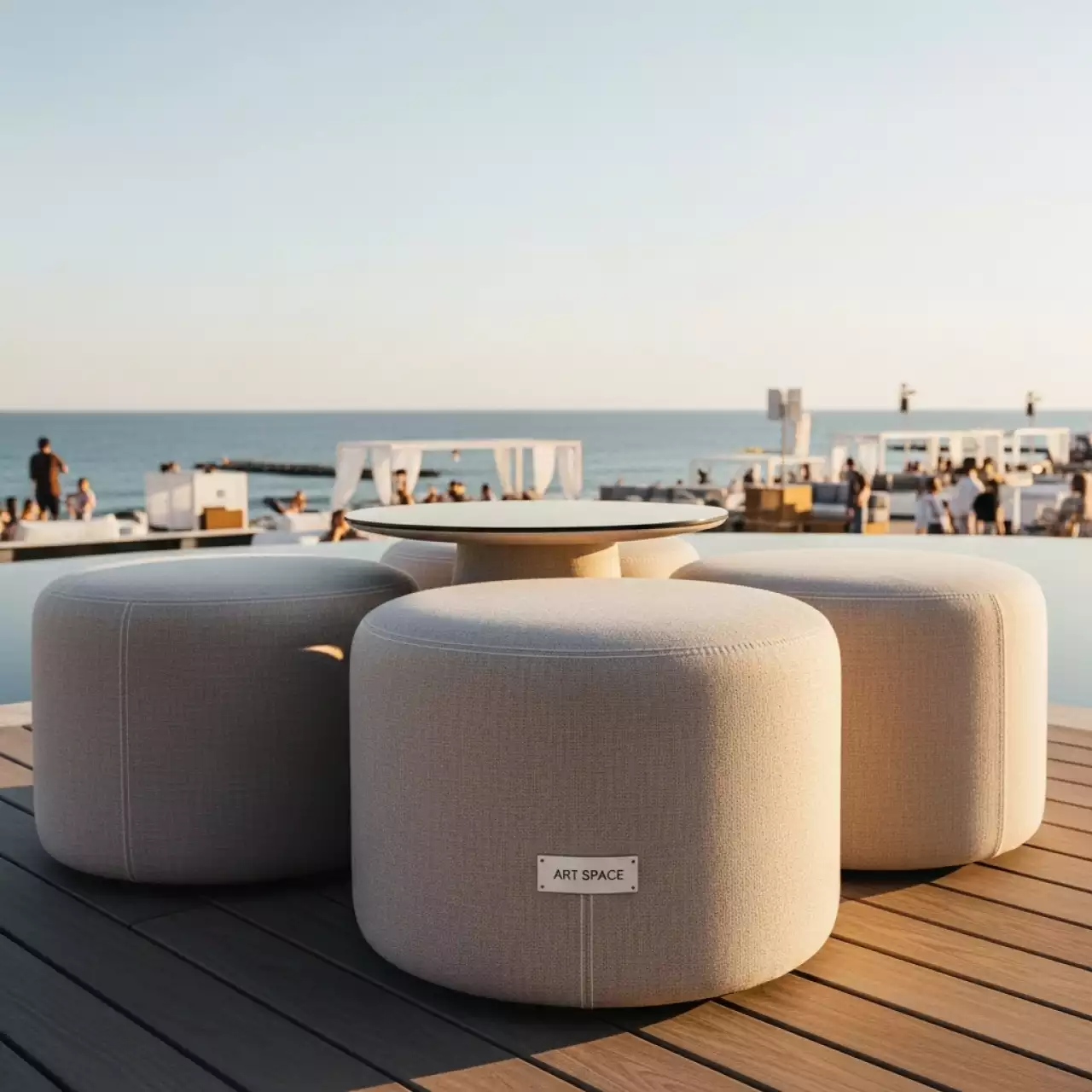 Аренда Пуфы НОРМАН бежевые набор из 3 на пляже «Мандарин» — ART SPACE