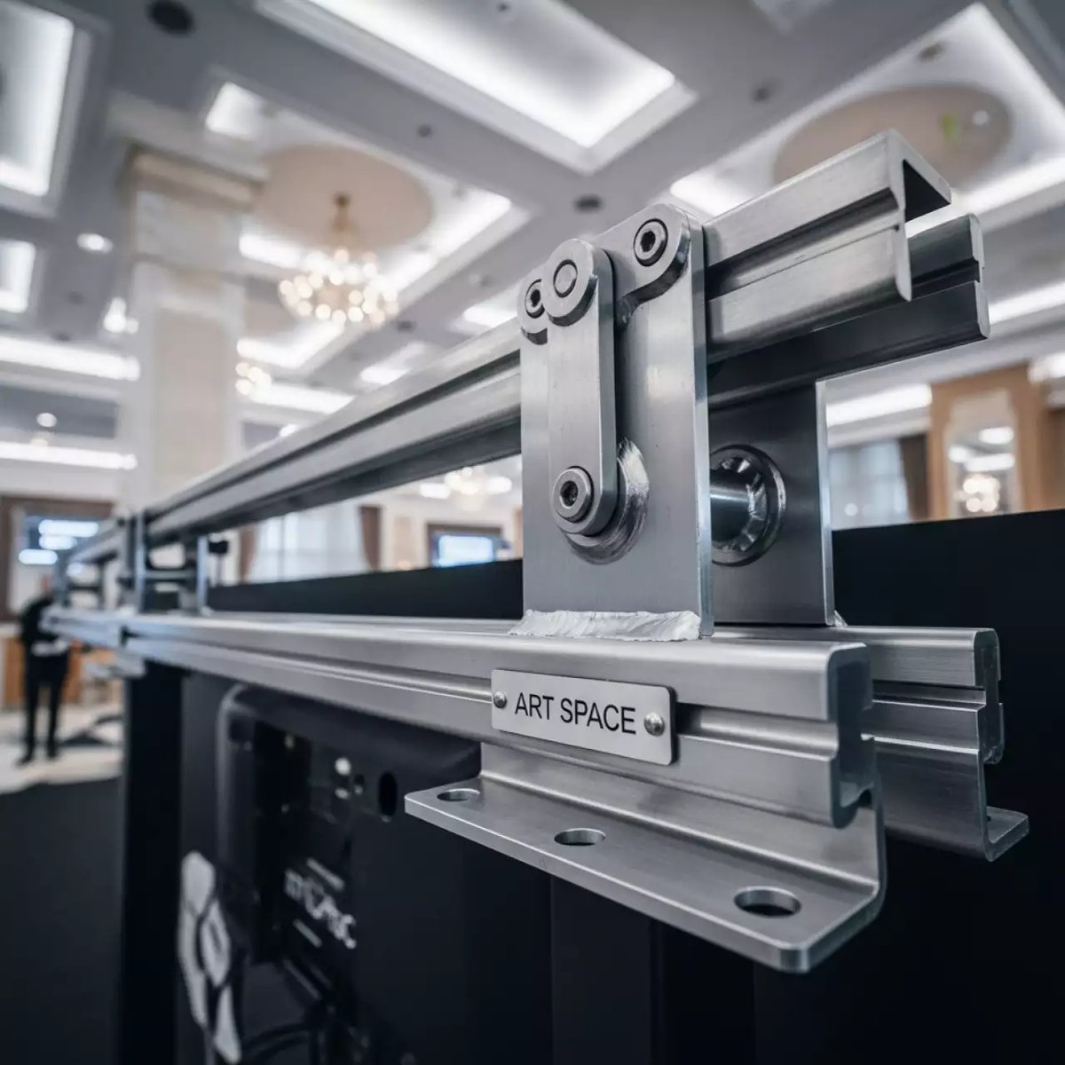 Аренда Рельсовая система для интерактивных панелей LIGA group в Rodina Grand Hotel & SPA — ART SPACE