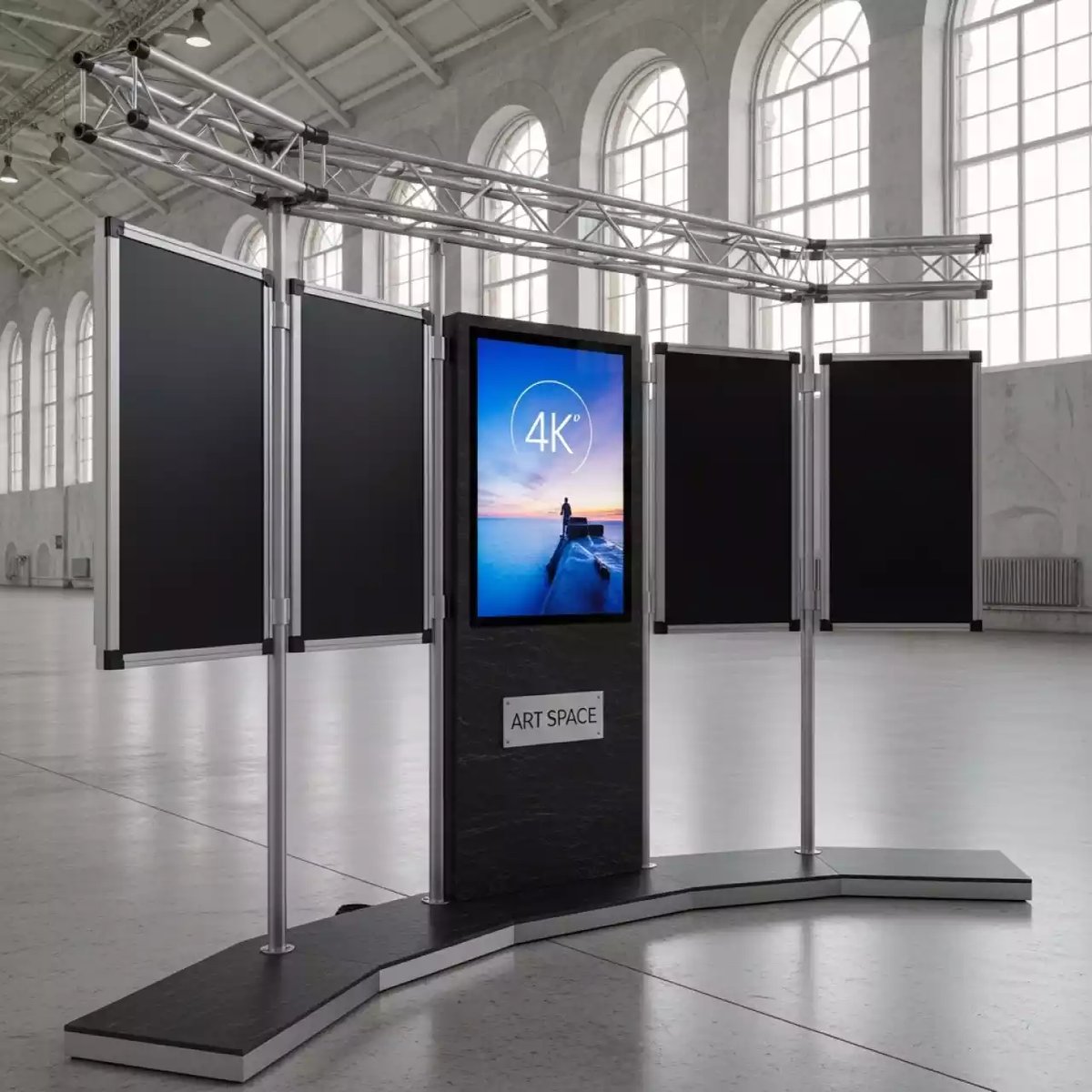 Аренда Рельсовая система Skilo 4 меловые доски интерактивная панель 75 в ледовом дворце «Роза Хутор» — ART SPACE