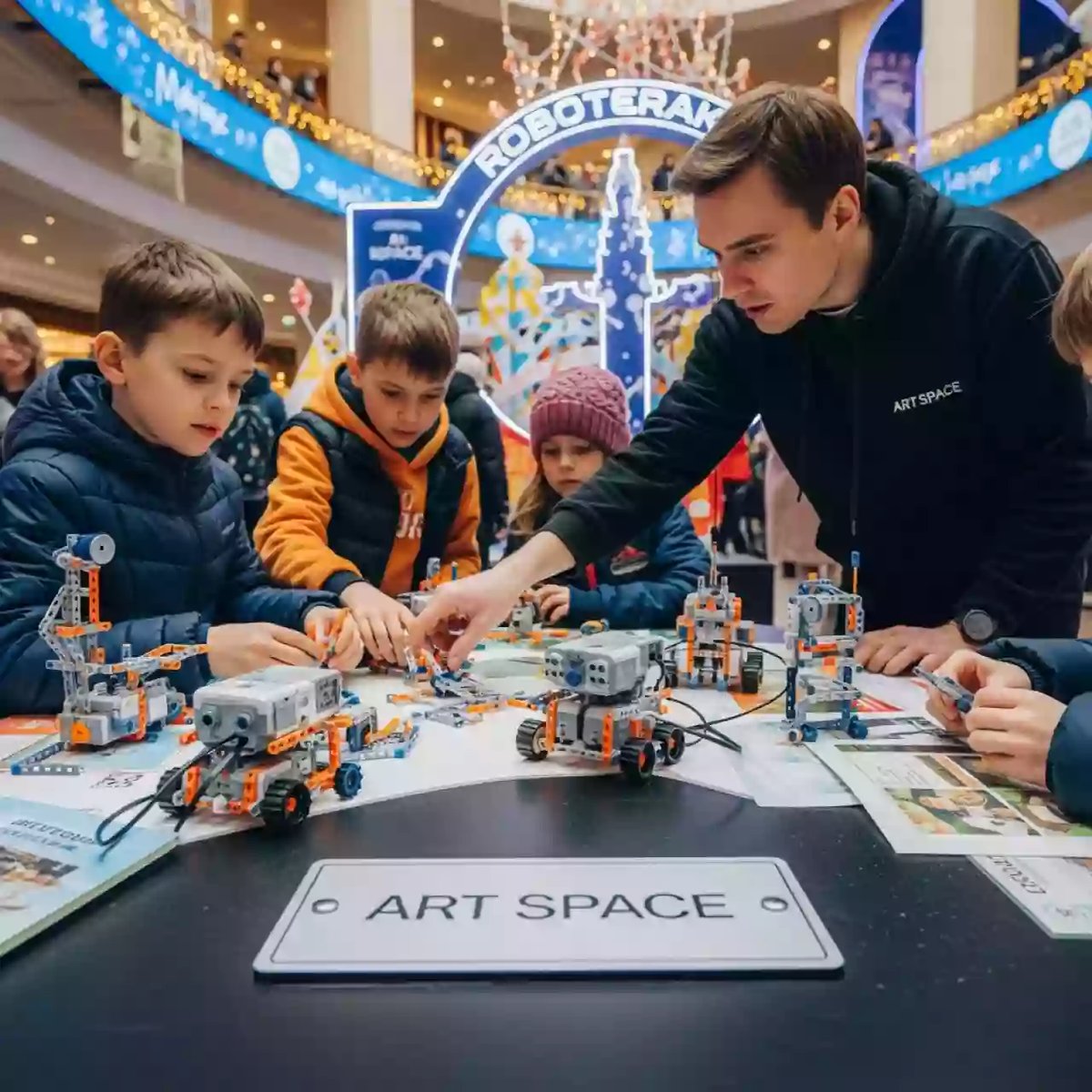 Аренда Ресурсный набор для конструкторов по образовательной робототехнике Роботрек в Маринс Парк Отеле — ART SPACE