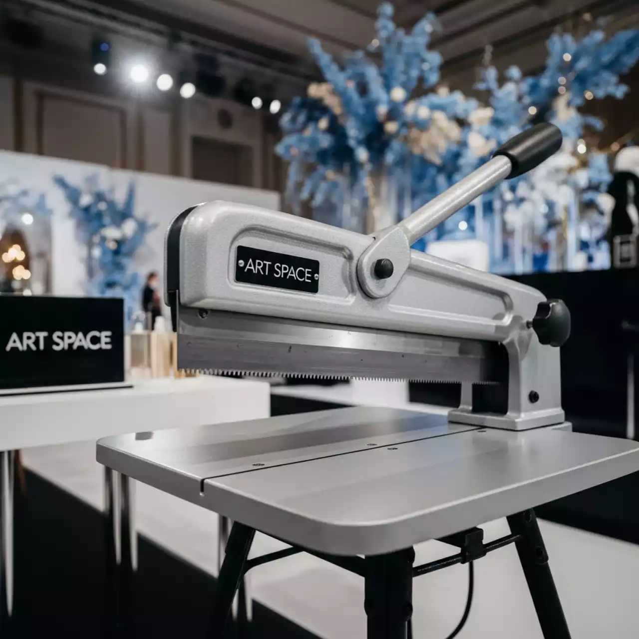 Аренда Резак для бумаги KW Trio 13925 3925 в Omega Sirius — ART SPACE