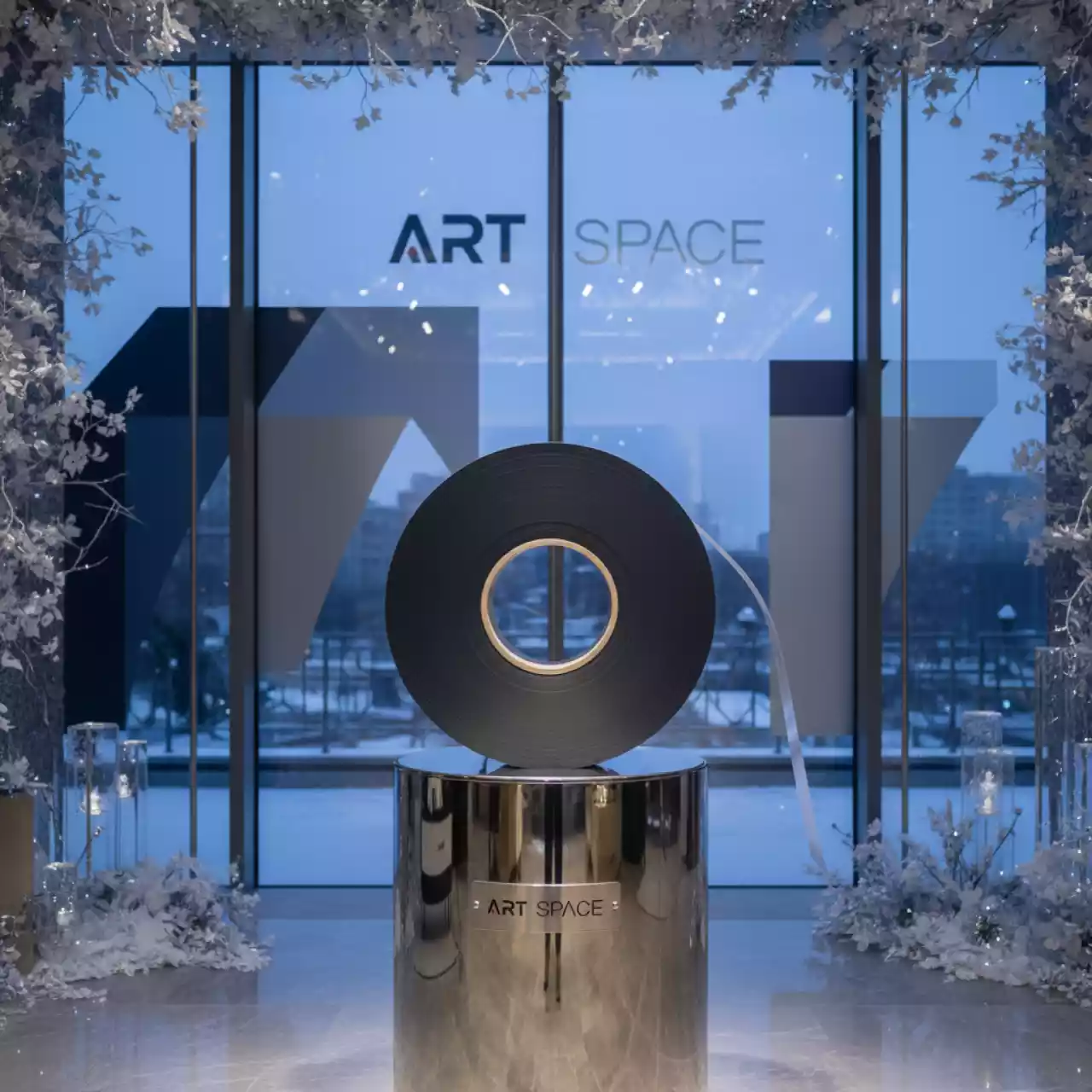 Аренда Рулонная пленка для наружных работ Canon WR 115 г м² 841x30 м 50,8 мм в Stella di Mosca — ART SPACE