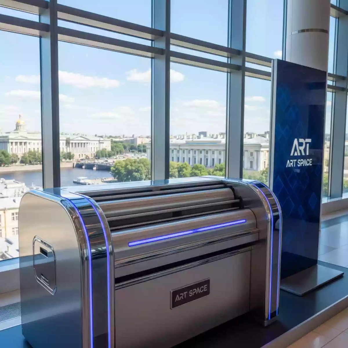 Аренда Рулонный ламинатор Foliant 400T в отеле «Звездный» — ART SPACE