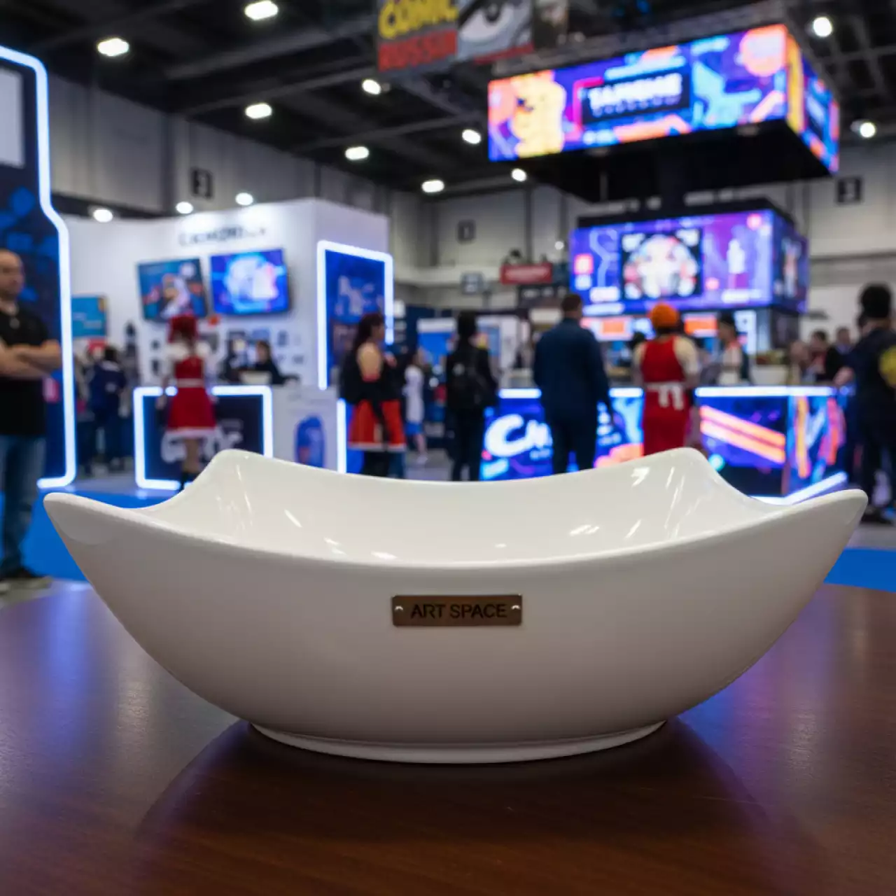 Аренда Салатник фуршетный с волнистым краем белый 330х265х80 в Сириус Арене — ART SPACE