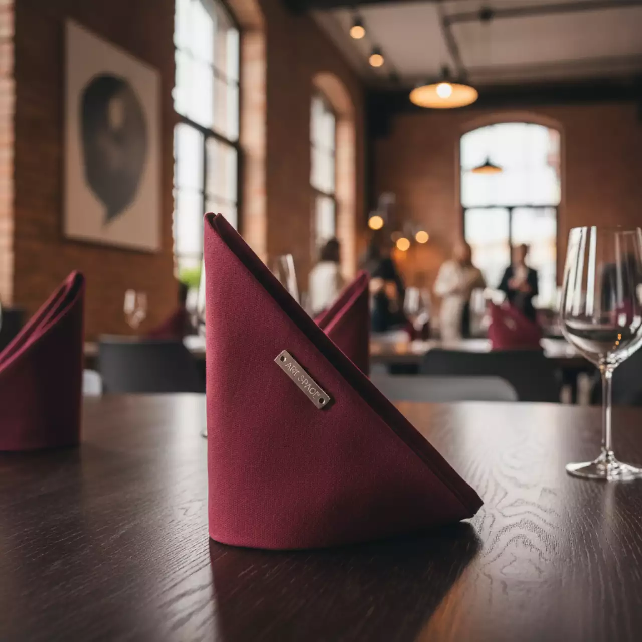 Аренда Салфетка бургундия профессиональная в лофте «Студия 21» — ART SPACE