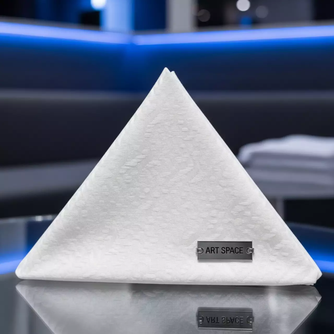 Аренда Салфетка текстиль белая мимоза 45х45 см в МФК «Горный» — ART SPACE