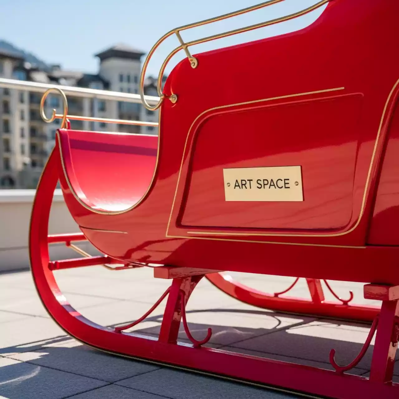 Аренда Сани красные в Radisson Blu Resort & Congress Centre — ART SPACE