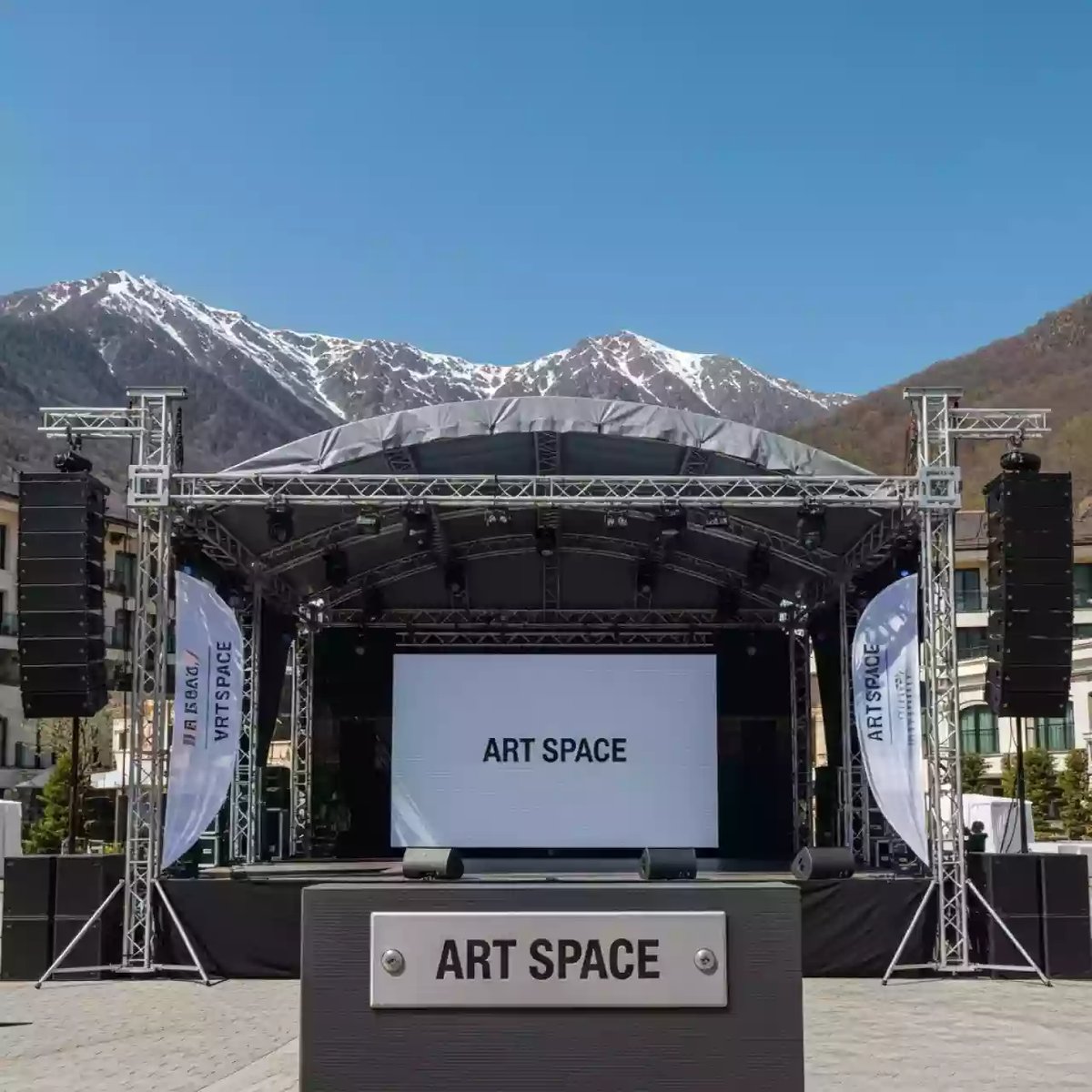Аренда Сцена 6х4 м с арочной крышей и порталами в Radisson Hotel Rosa Khutor — ART SPACE