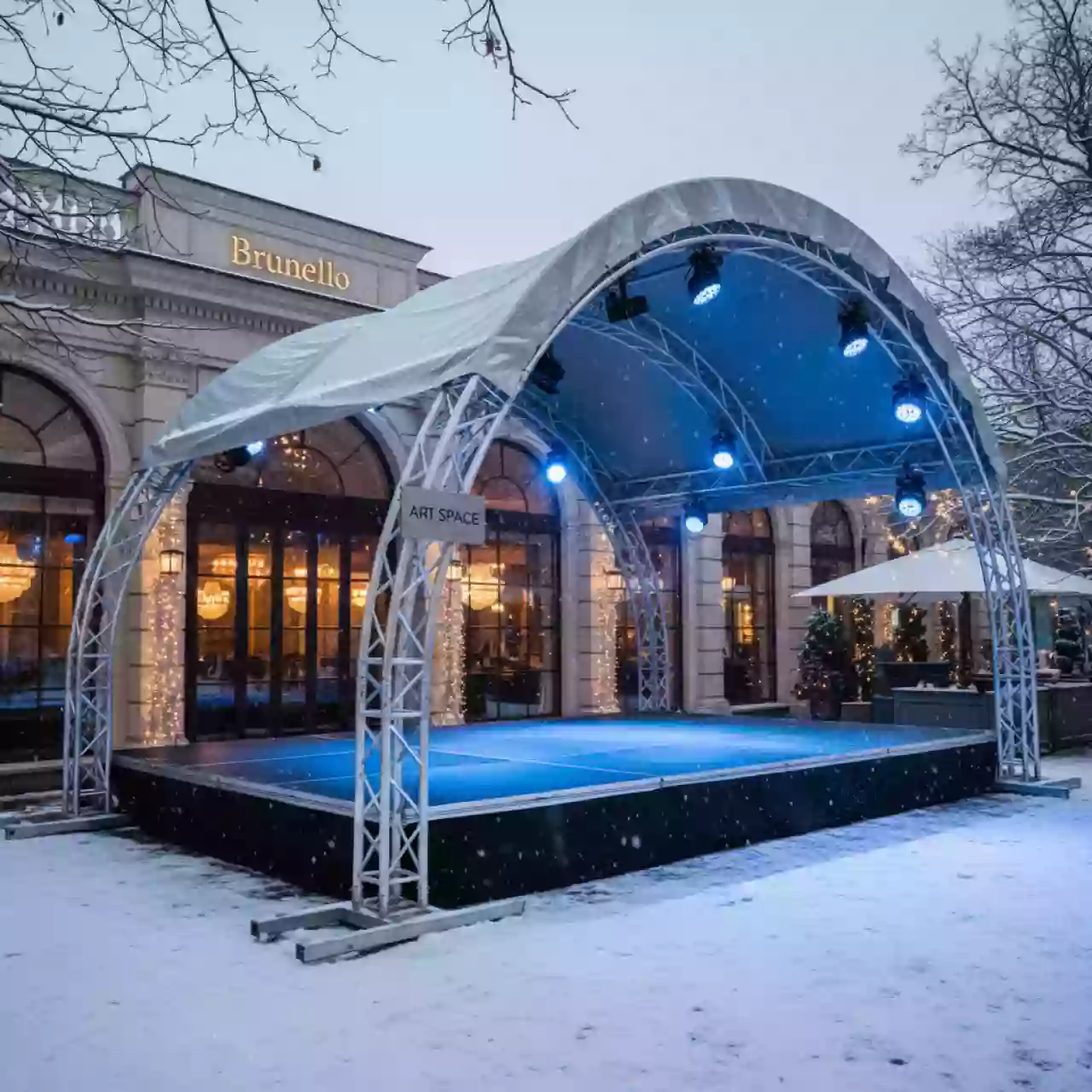 Аренда Сцена арочная 12х10 м металлик в ресторане «Brunello» — ART SPACE