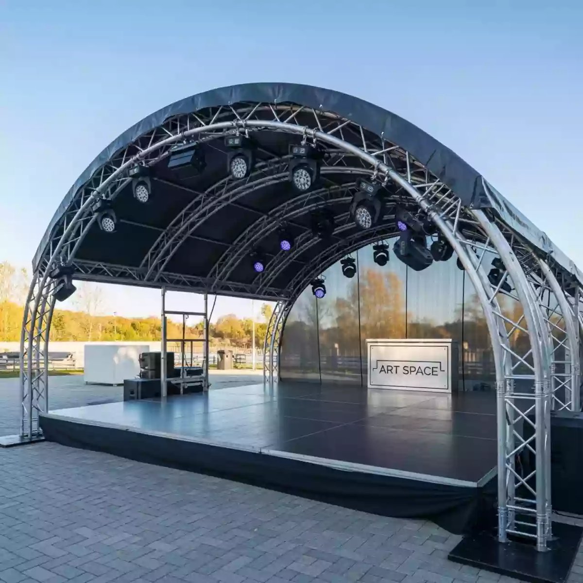 Аренда Сцена арочная 6х5 м в пляжном комплексе VinoGrad — ART SPACE