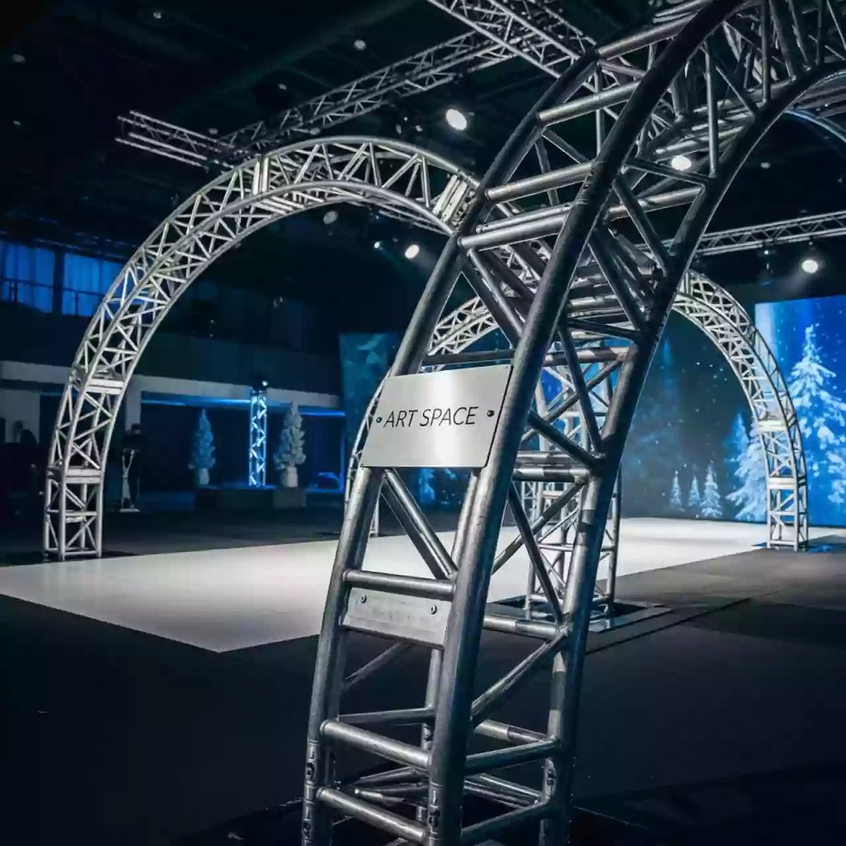 Аренда Сцена арочная металлик 6х4 м в Karat Resort — ART SPACE