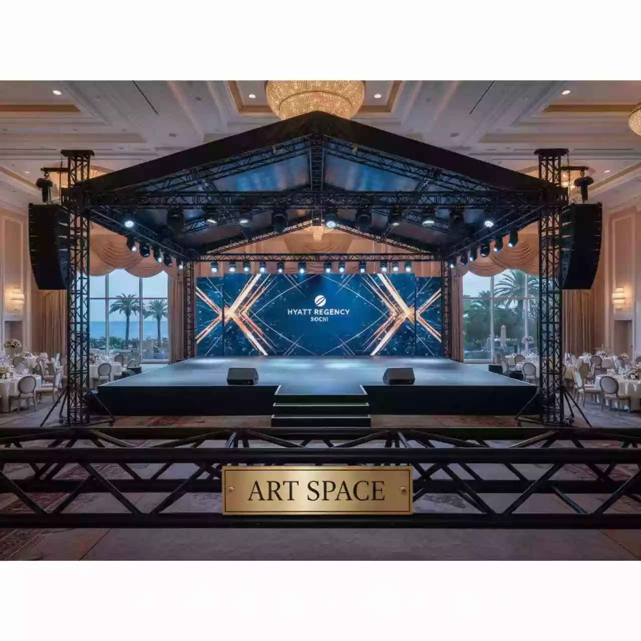 Аренда Сцена двускатная 16х12 м черная в отеле Hyatt Regency Sochi — ART SPACE
