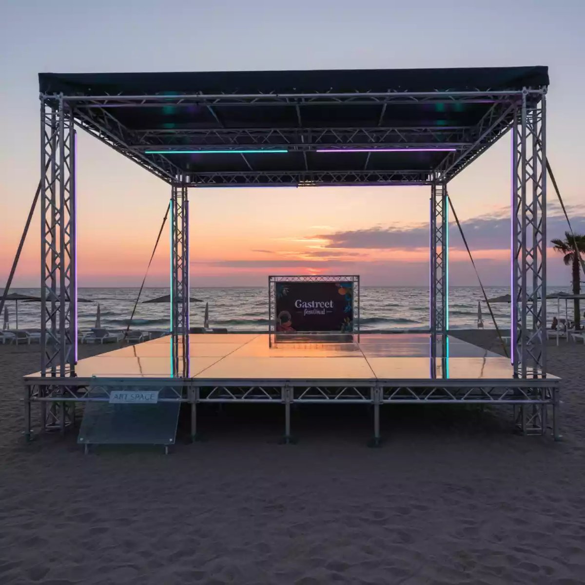 Аренда Сцена Europodium 6х4 м в пляжном клубе Del Mar — ART SPACE