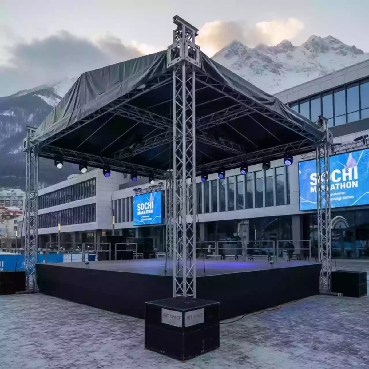 Аренда Сцена разборная 8х6 в Delta Sirius — ART SPACE