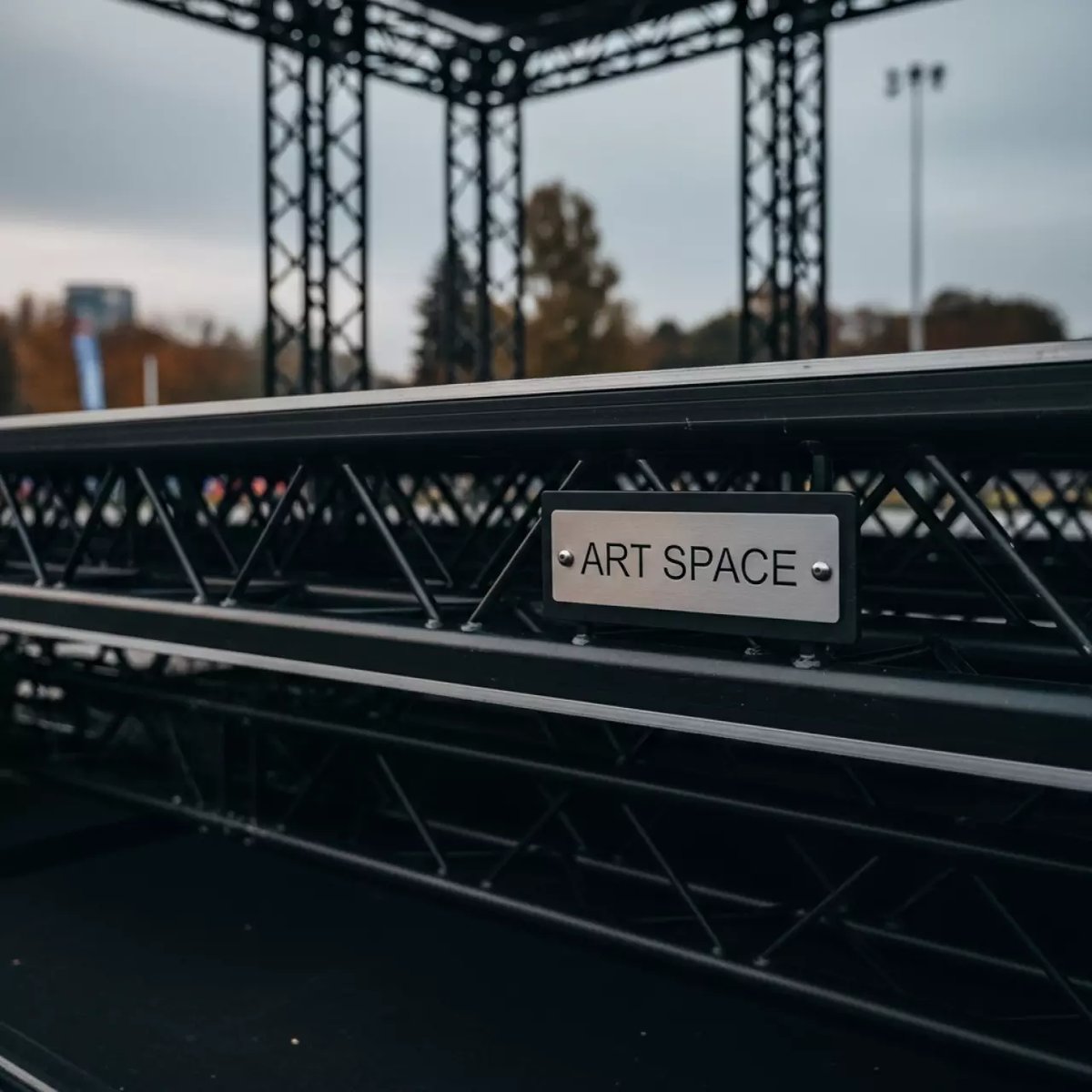 Аренда Сцена сборно разборная 6х8 с порталами на Сочи Автодроме — ART SPACE