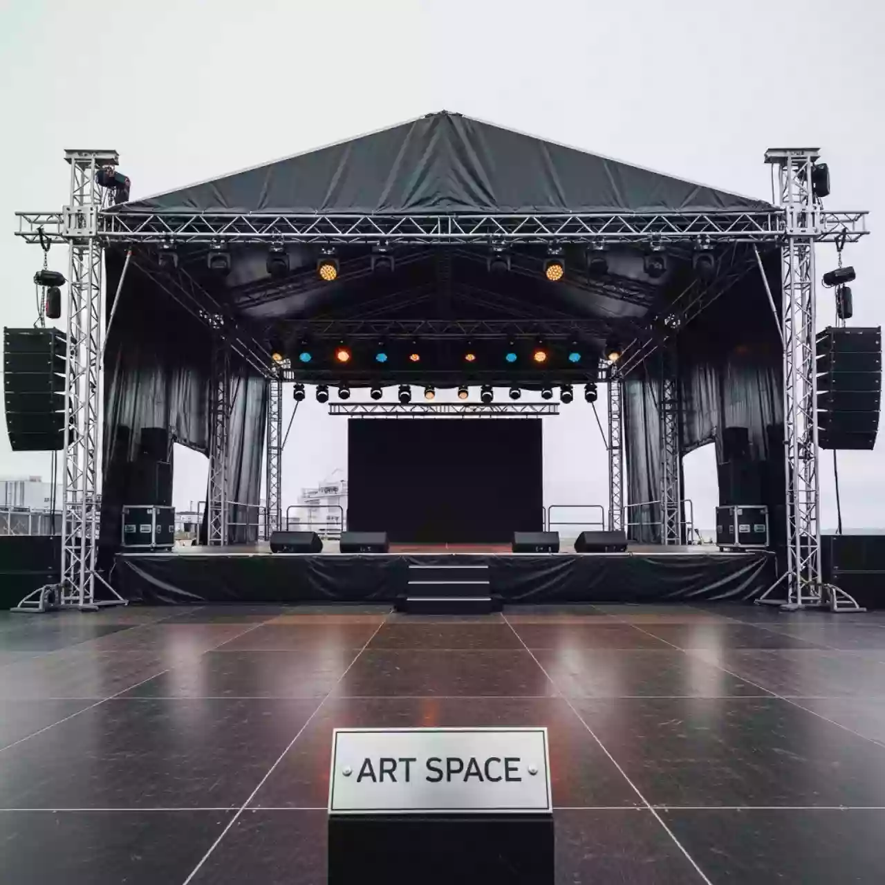 Аренда Сцены с крышей комплексы от 4х3 до 12х10 м в санатории «Черноморье» — ART SPACE