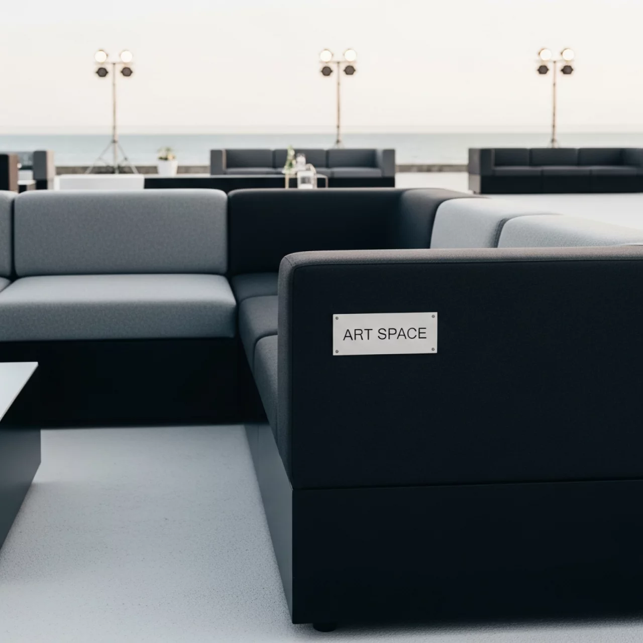 Аренда Секция угловая на пляже «Ривьера» — ART SPACE