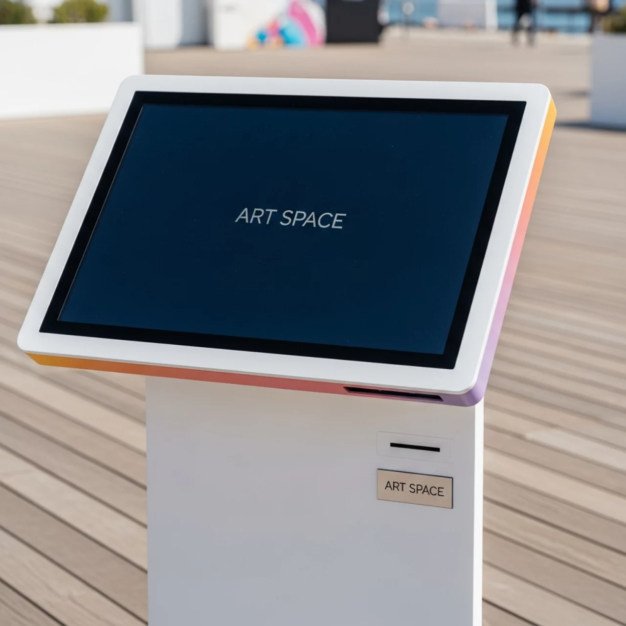 Аренда Сенсорная стойка LR Оптима 43 на территории Морпорта Сочи — ART SPACE