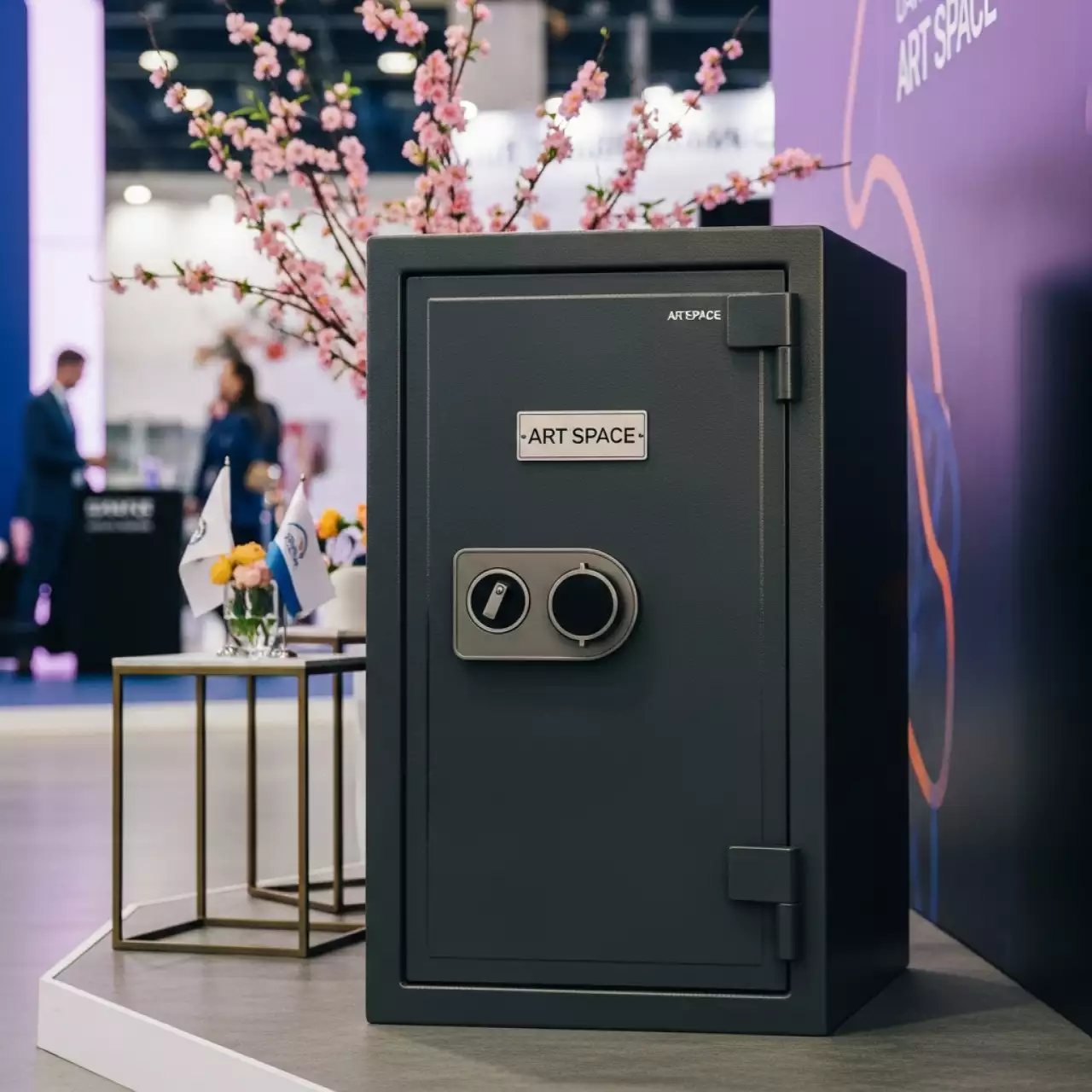 Аренда Сейф огневзломостойкий Valberg Гарант 49 в зале «Чайка» (Морпорт) — ART SPACE