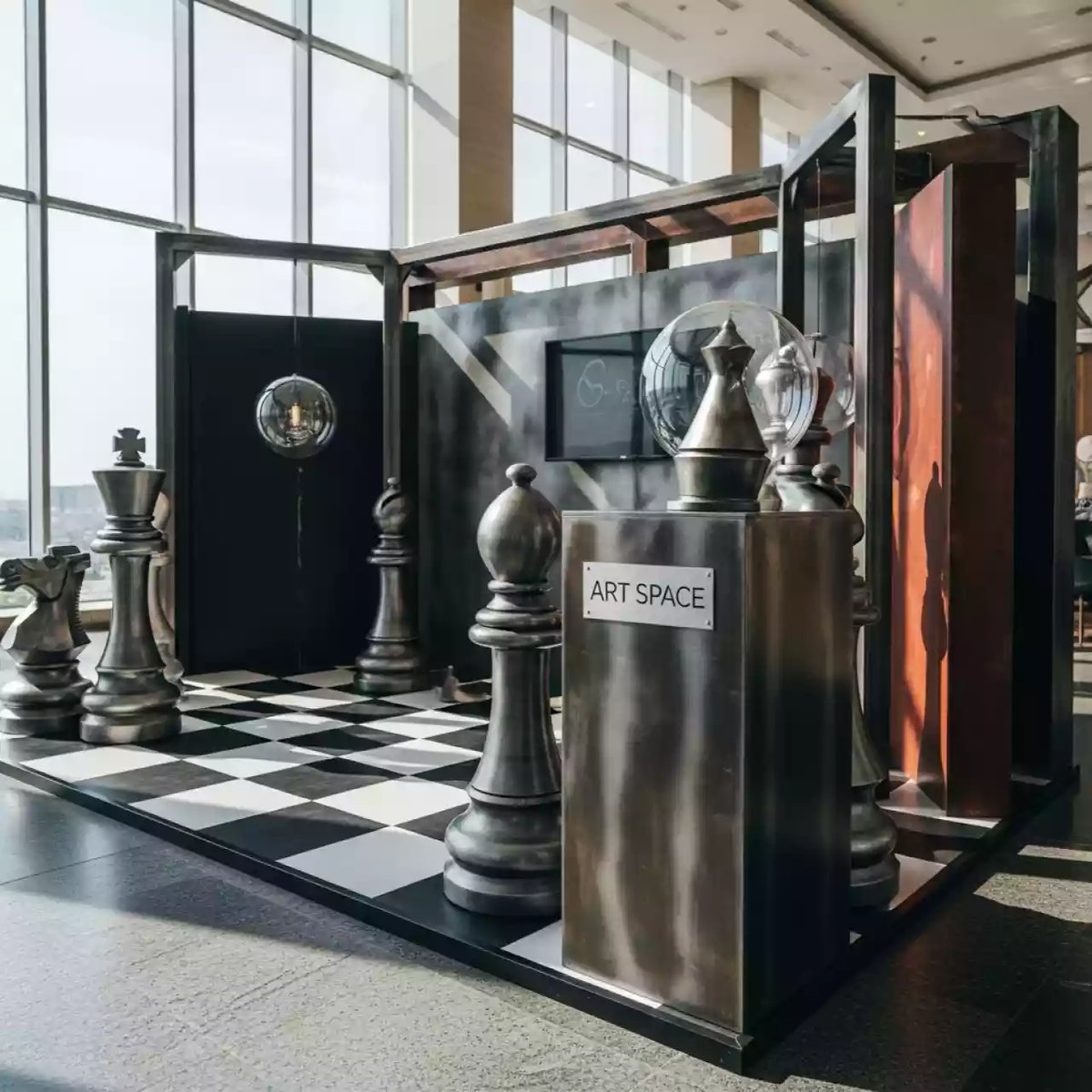 Аренда Шахматная фотозона в отеле Radisson Lazurnaya — ART SPACE