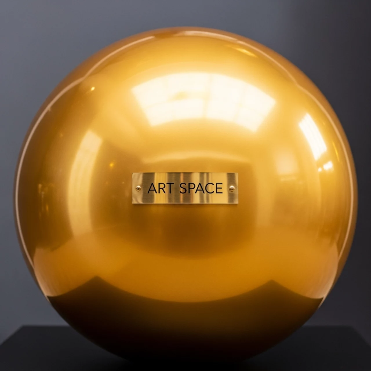 Аренда Шар декоративный 120 см золото Rodina Grand Hotel & SPA — ART SPACE