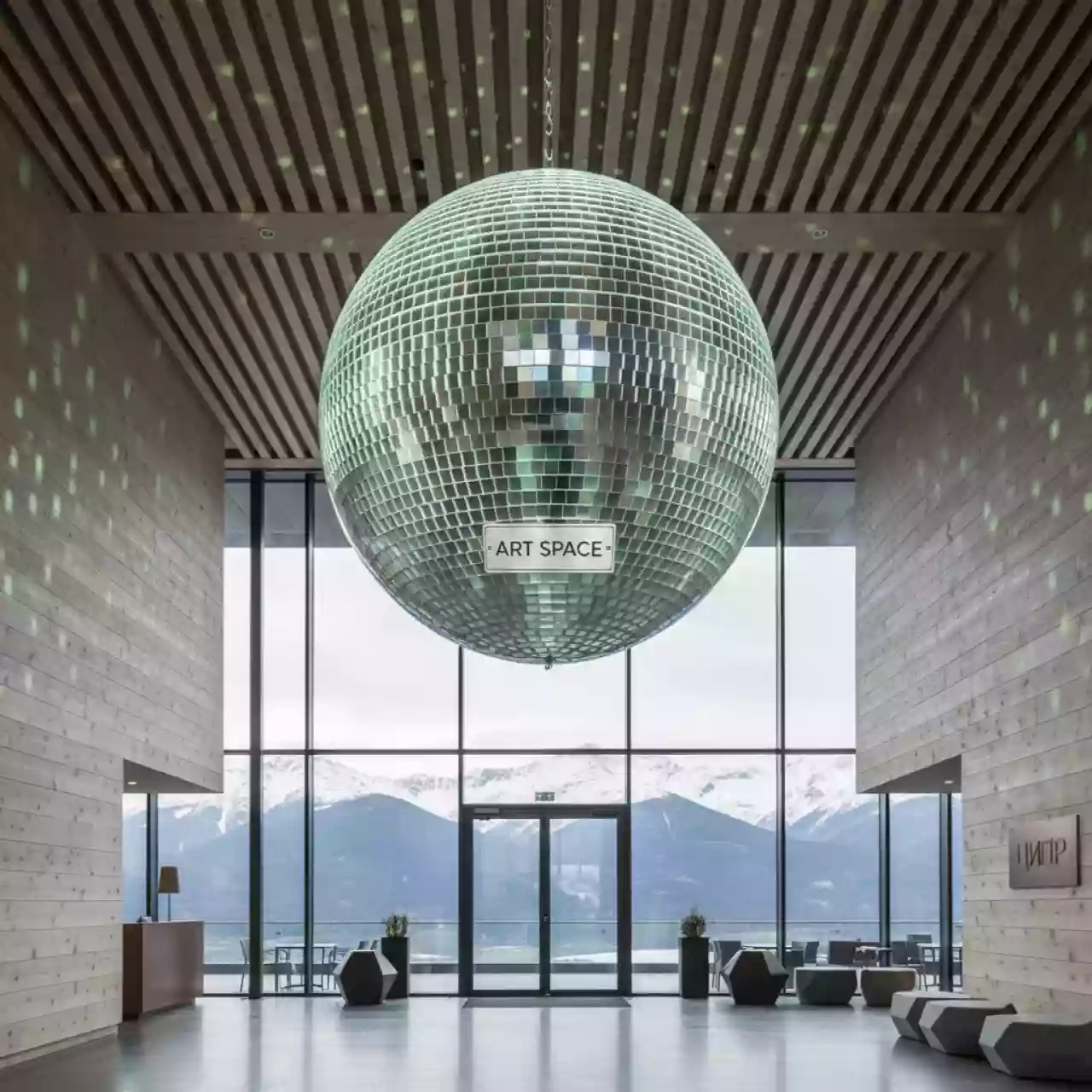 Аренда Шар диско 30 см в Поляна 1389 Отель и Спа — ART SPACE