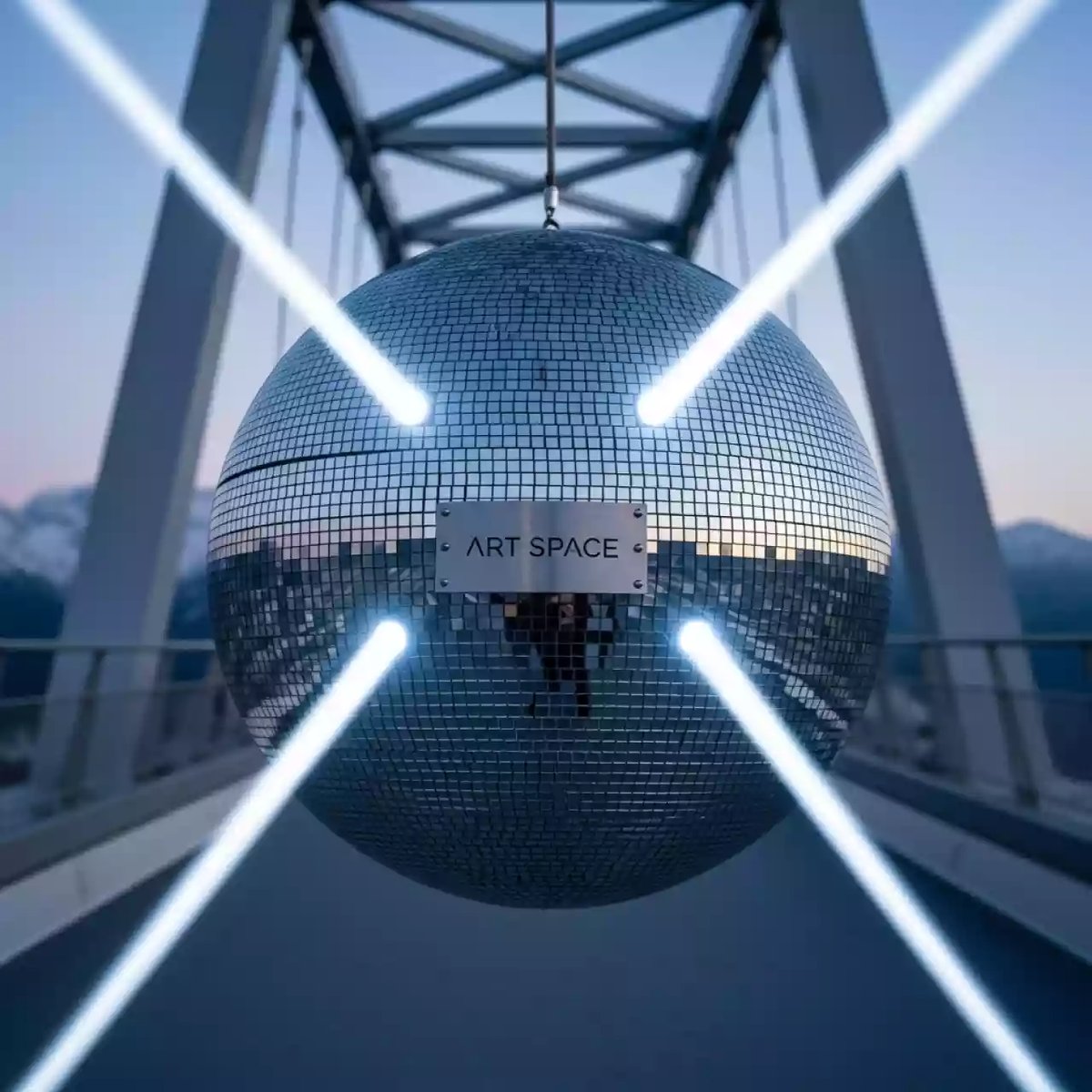 Аренда Шар зеркальный 1,5 м в Skypark Sochi — ART SPACE